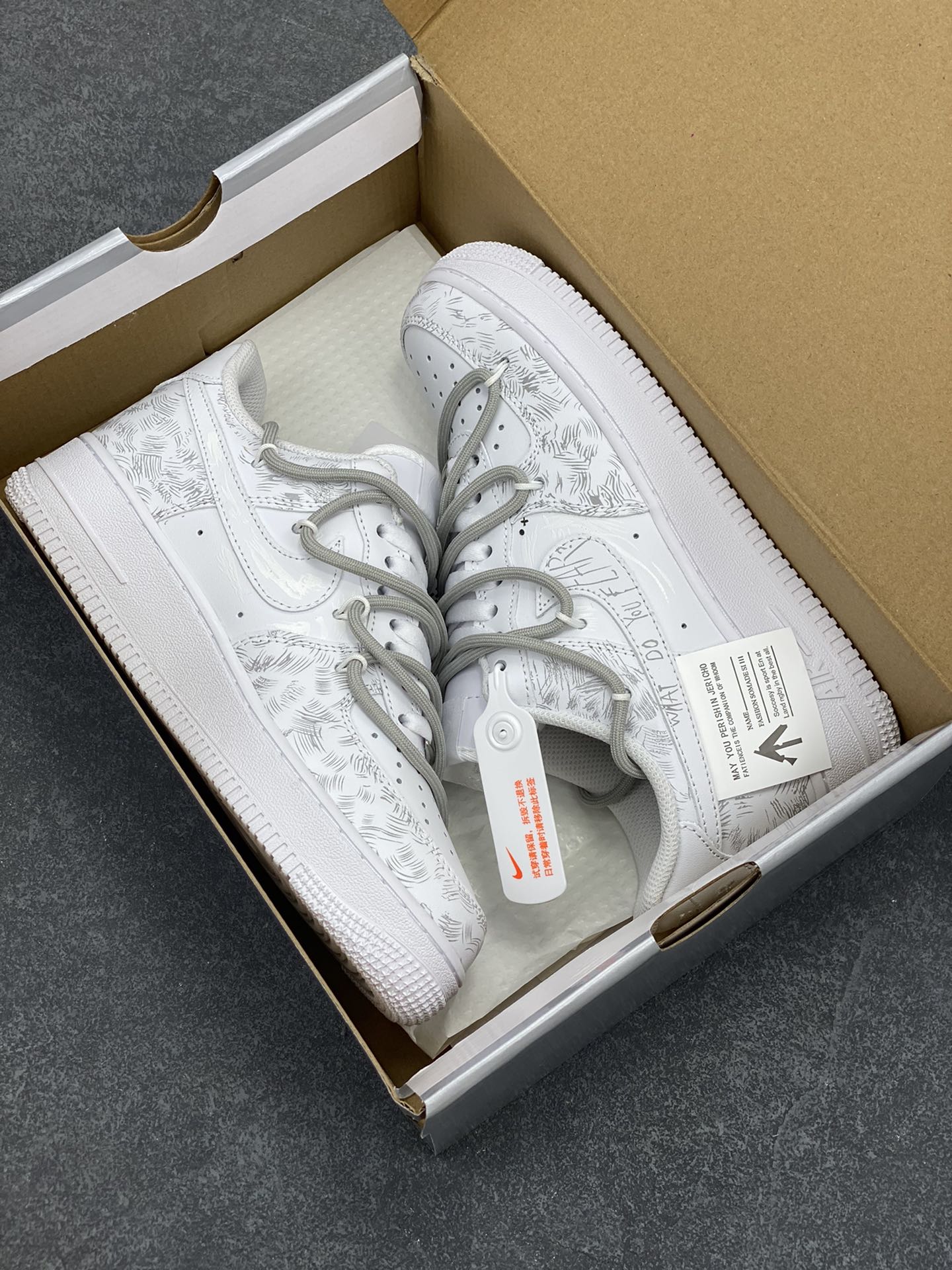 图片[9]-Nike Air Force 1 Low’07 爱情宣言 空军一号绑带低帮休闲板鞋 定制皮料 原厂3D打印 定制鞋盒 原楦原纸板 纯正空军版型 内置全掌气垫 货号：ZH0316-034 尺码：36 36.5 37.5 38 38.5 39 40 40.5 41 42 42.5 43 44 44.5 45-选品中心