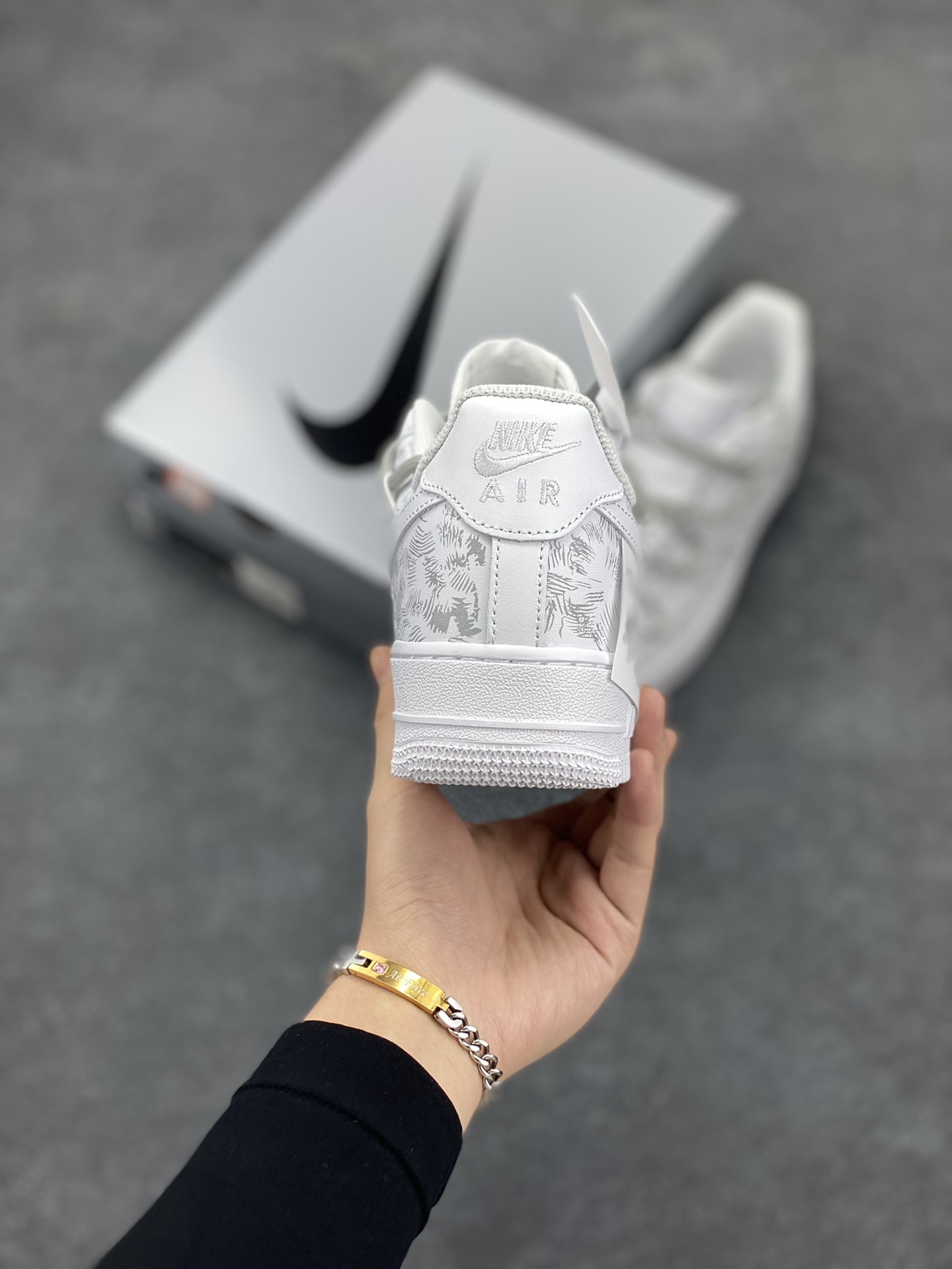 图片[4]-Nike Air Force 1 Low’07 爱情宣言 空军一号绑带低帮休闲板鞋 定制皮料 原厂3D打印 定制鞋盒 原楦原纸板 纯正空军版型 内置全掌气垫 货号：ZH0316-034 尺码：36 36.5 37.5 38 38.5 39 40 40.5 41 42 42.5 43 44 44.5 45-选品中心