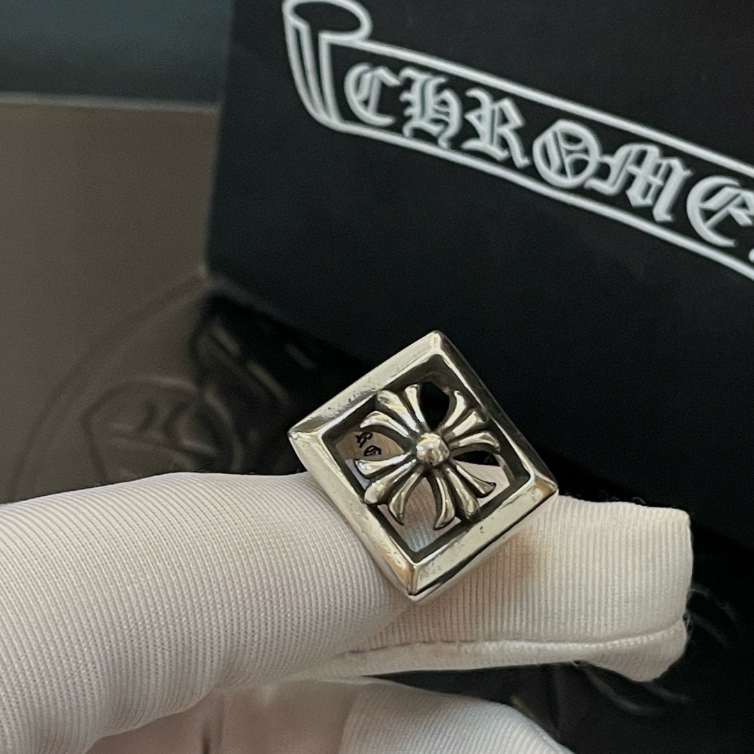 Chrome Hearts Silver Classic Retro Cross Ring, Unisex Fine Jewelry