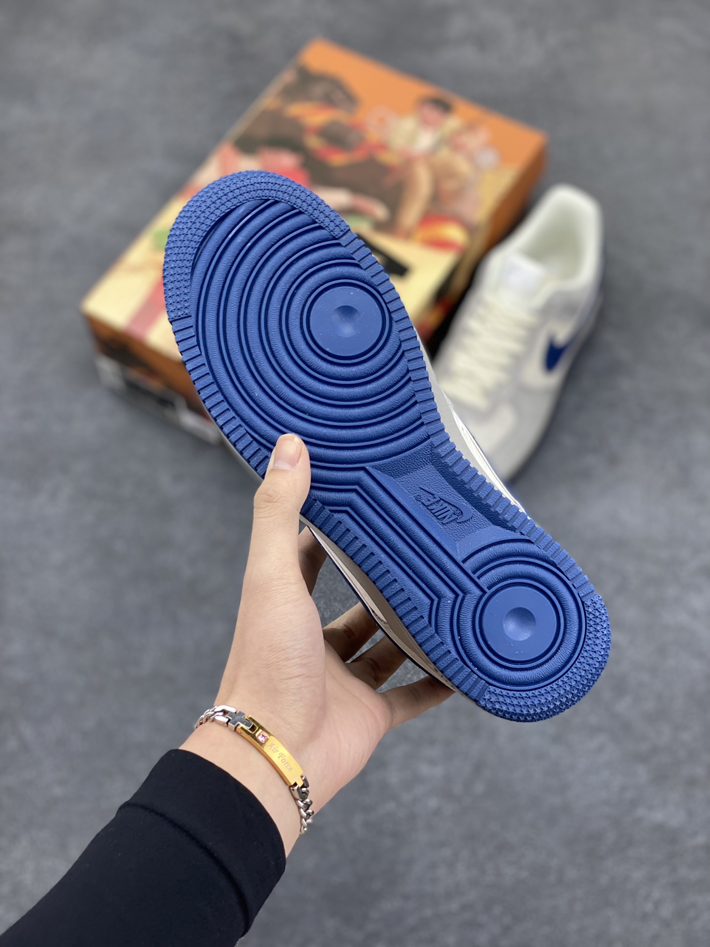 图片[5]-AKIRA×Nike Air Force 1 Low ’07 灰蓝 头成麂皮 满天星配色 空军一号低帮休闲板鞋 原厂麂皮 原楦原纸板 纯正版型 正品NFC感应芯片 高清洁度 内置全掌气垫 货号：DJ3966-133 尺码：36 36.5 37.5 38 38.5 39 40 40.5 41 42 42.5 43 44 44.5 45-选品中心