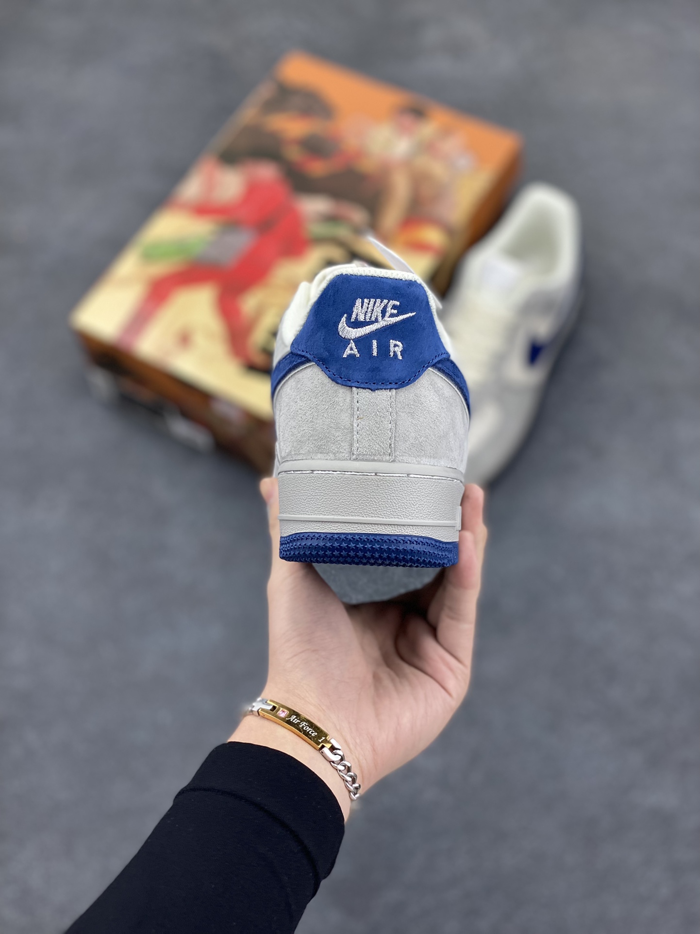 图片[4]-AKIRA×Nike Air Force 1 Low ’07 灰蓝 头成麂皮 满天星配色 空军一号低帮休闲板鞋 原厂麂皮 原楦原纸板 纯正版型 正品NFC感应芯片 高清洁度 内置全掌气垫 货号：DJ3966-133 尺码：36 36.5 37.5 38 38.5 39 40 40.5 41 42 42.5 43 44 44.5 45-选品中心