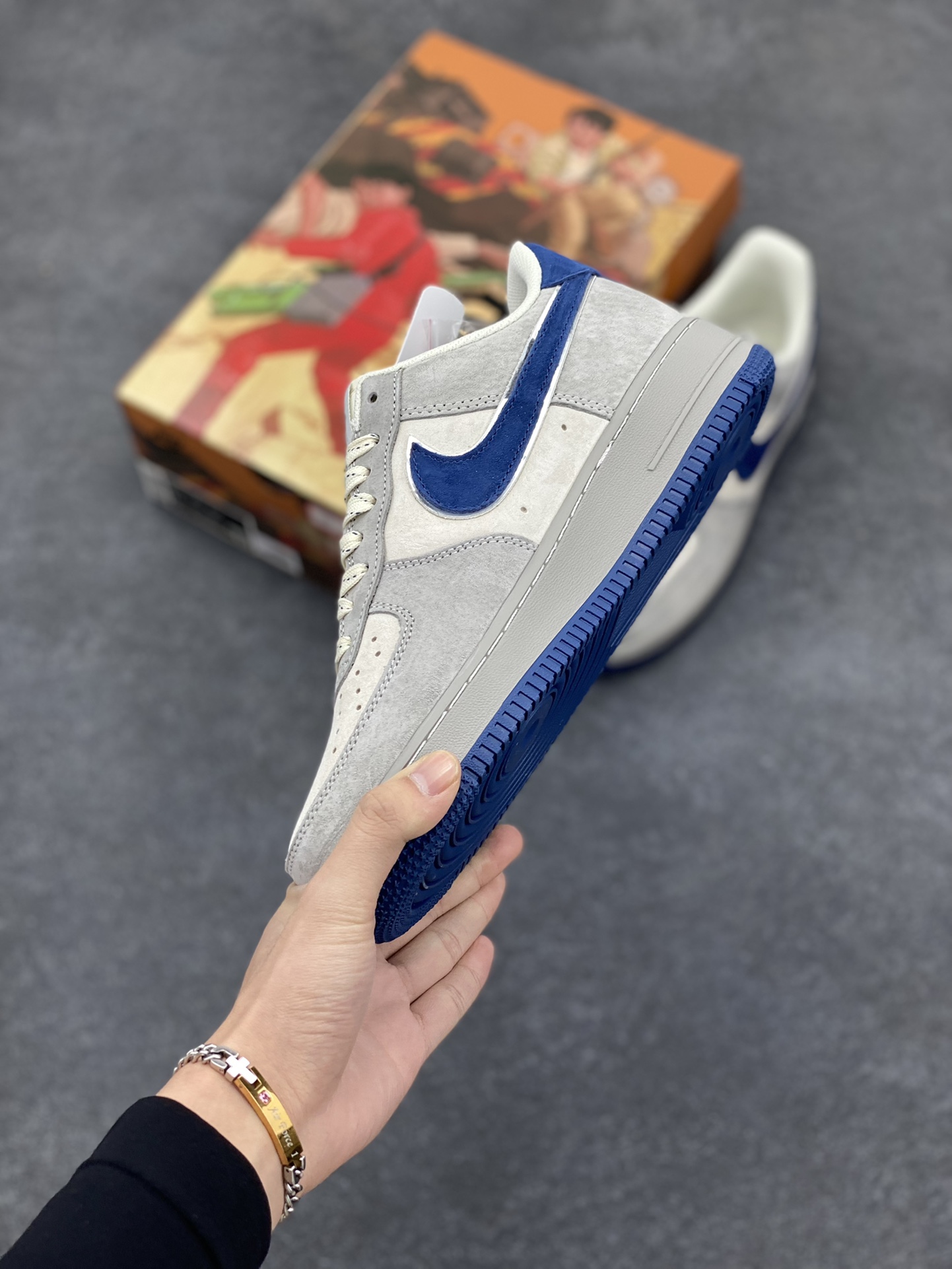 图片[3]-AKIRA×Nike Air Force 1 Low ’07 灰蓝 头成麂皮 满天星配色 空军一号低帮休闲板鞋 原厂麂皮 原楦原纸板 纯正版型 正品NFC感应芯片 高清洁度 内置全掌气垫 货号：DJ3966-133 尺码：36 36.5 37.5 38 38.5 39 40 40.5 41 42 42.5 43 44 44.5 45-选品中心