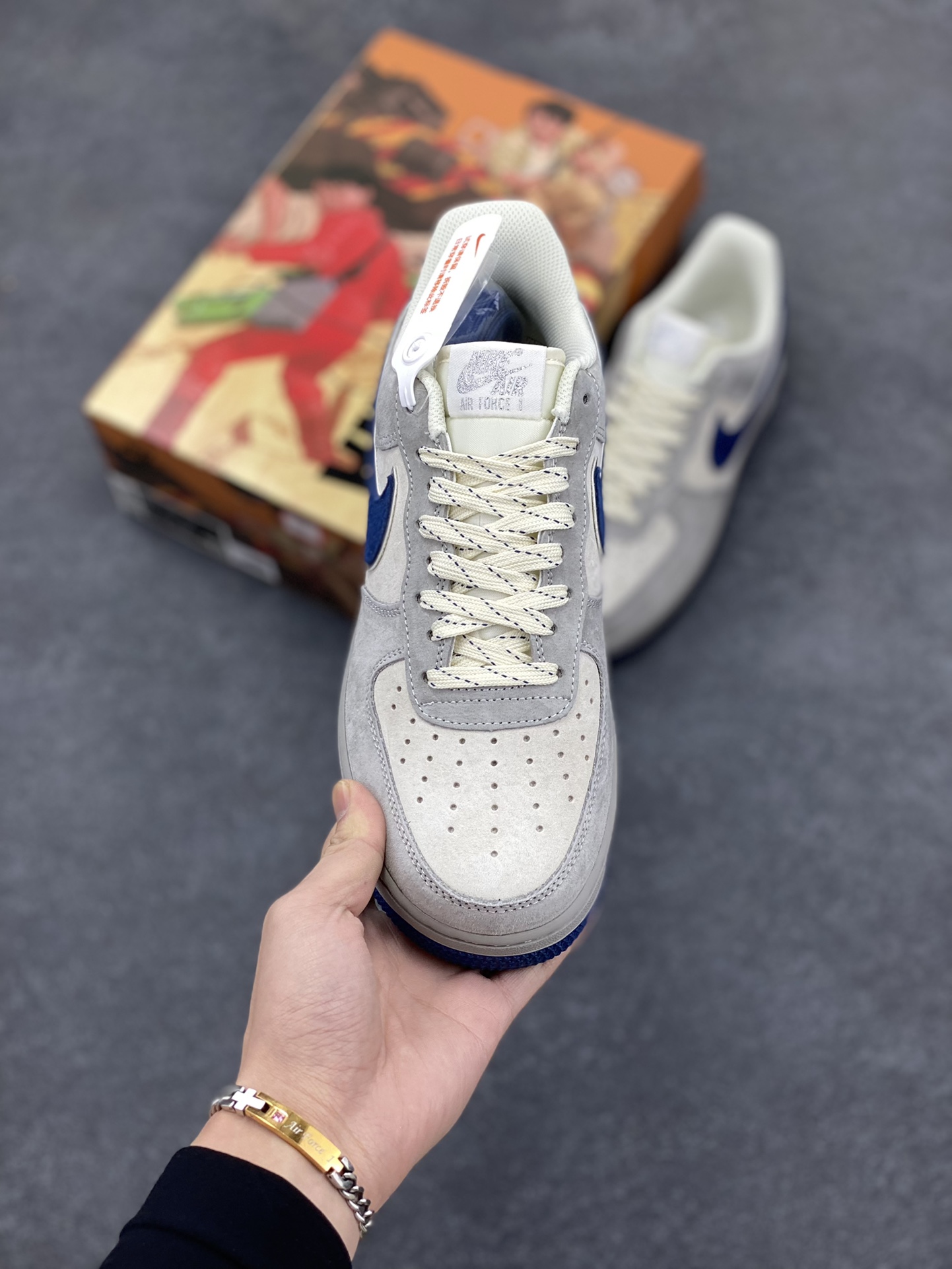 图片[2]-AKIRA×Nike Air Force 1 Low ’07 灰蓝 头成麂皮 满天星配色 空军一号低帮休闲板鞋 原厂麂皮 原楦原纸板 纯正版型 正品NFC感应芯片 高清洁度 内置全掌气垫 货号：DJ3966-133 尺码：36 36.5 37.5 38 38.5 39 40 40.5 41 42 42.5 43 44 44.5 45-选品中心