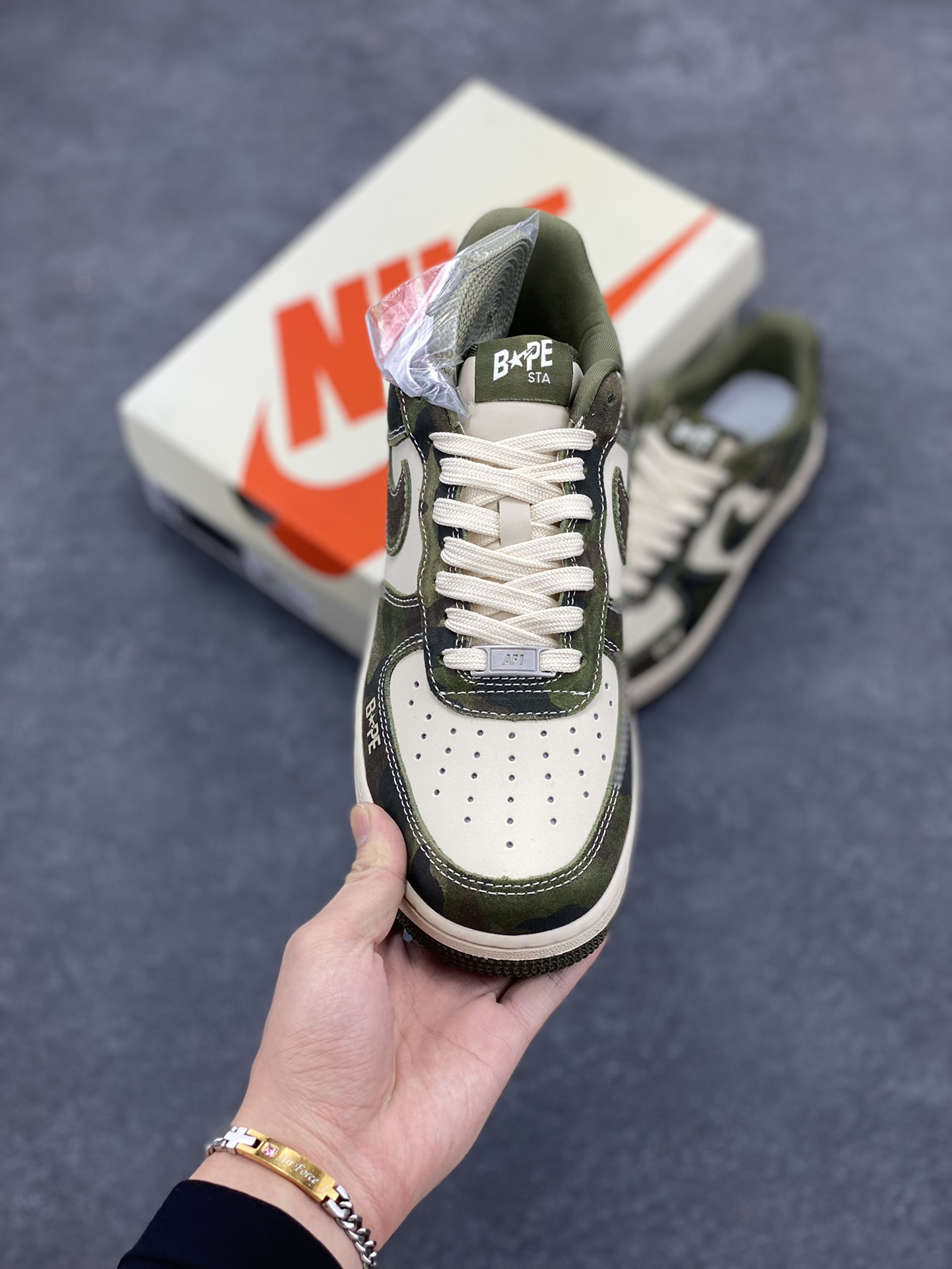 图片[2]-NIke Air Force 1 \’07 Low “Bape联名–丛林迷彩”空军一号 低帮 运动鞋 休闲鞋 折边针车 工艺难度大 原楦头原纸板 原装鞋盒 定制五金配件 内置全掌气垫 原厂鞋底 货号：CH6336-509 尺码：36 36.5 37.5 38 38.5 39 40 40.5 41 42 42.5 43 44 44.5 45-选品中心