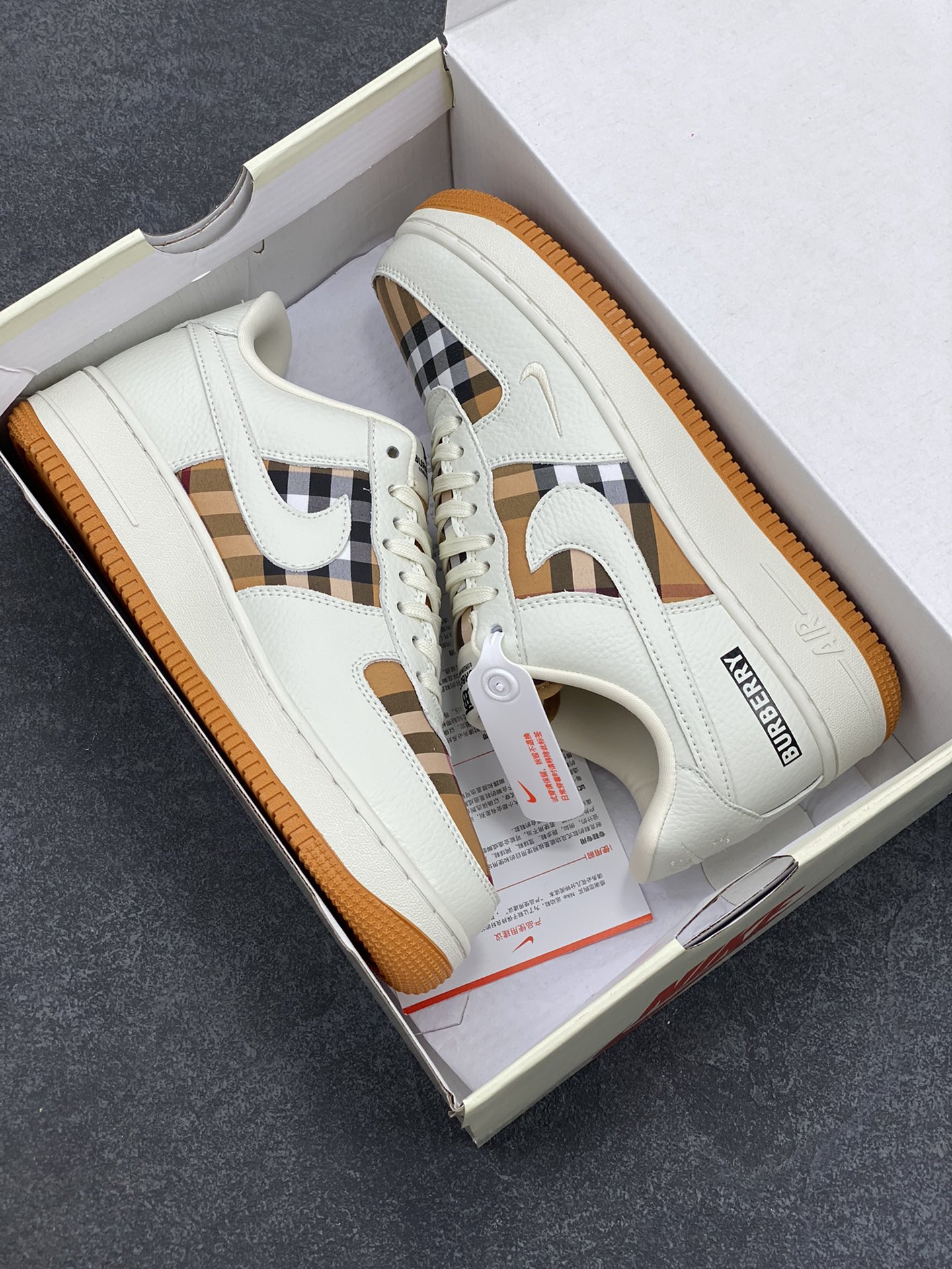 图片[9]-Nike Air Force 1 ’07 Low 空军一号低帮百搭休闲运动板鞋。柔软、弹性十足的缓震性能和出色的中底设计，横跨复古与现代的外型结合，造就出风靡全球三十多年的Force 1，直到今天还深受青睐 货号：DF0180-006 尺码：36 37.5 38 39 40 41 42 43 44 45-选品中心