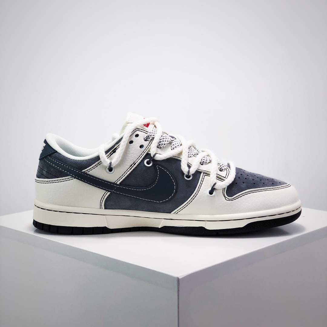 💰280
 Nike SB Dunk Low“Supreme联名——绑带米灰灰勾” 周年高端定制 低帮休闲板鞋 定制鞋盒 大厂纯原品质出货 超高清洁度 皮料切割干净无任何毛边 细节完美 
货号：YX5066-210
Size:36 36.5 37.5 38 38.5 39 40 40.5 41 42 42.5 43 44 44.5 45