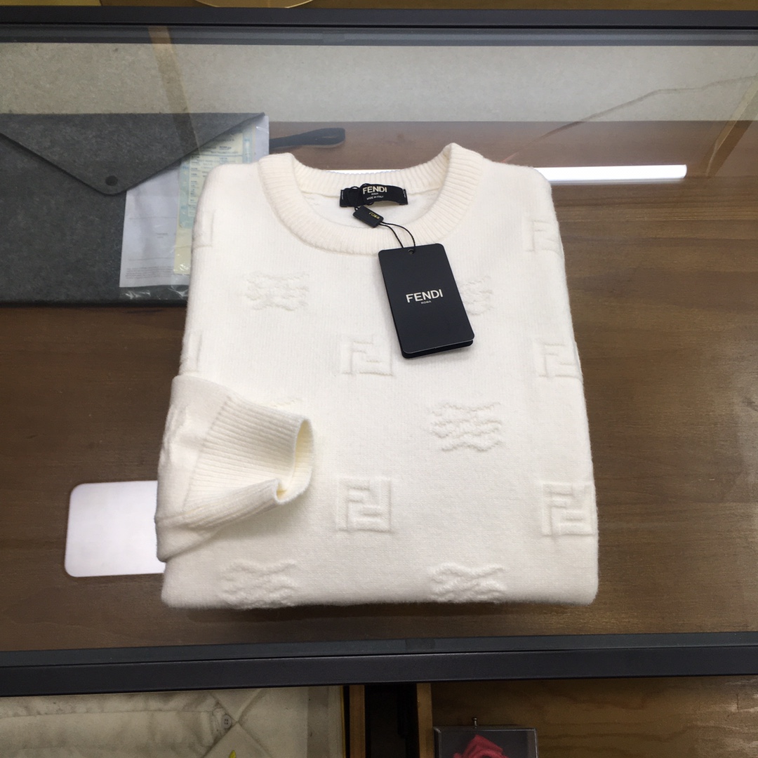  新品毛衣🌹 【Prad...】🆕
 ²⁰²⁴毛衣外套 秋冬最新系列，专柜11顶级复刻，全品相！加厚款，