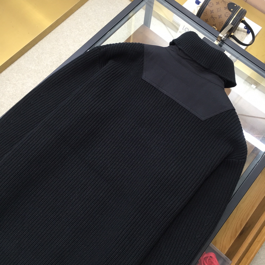  新品毛衣🌹 【Prad...】🆕
 ²⁰²⁴毛衣外套 秋冬最新系列，专柜11顶级复刻，全品相！加厚款，