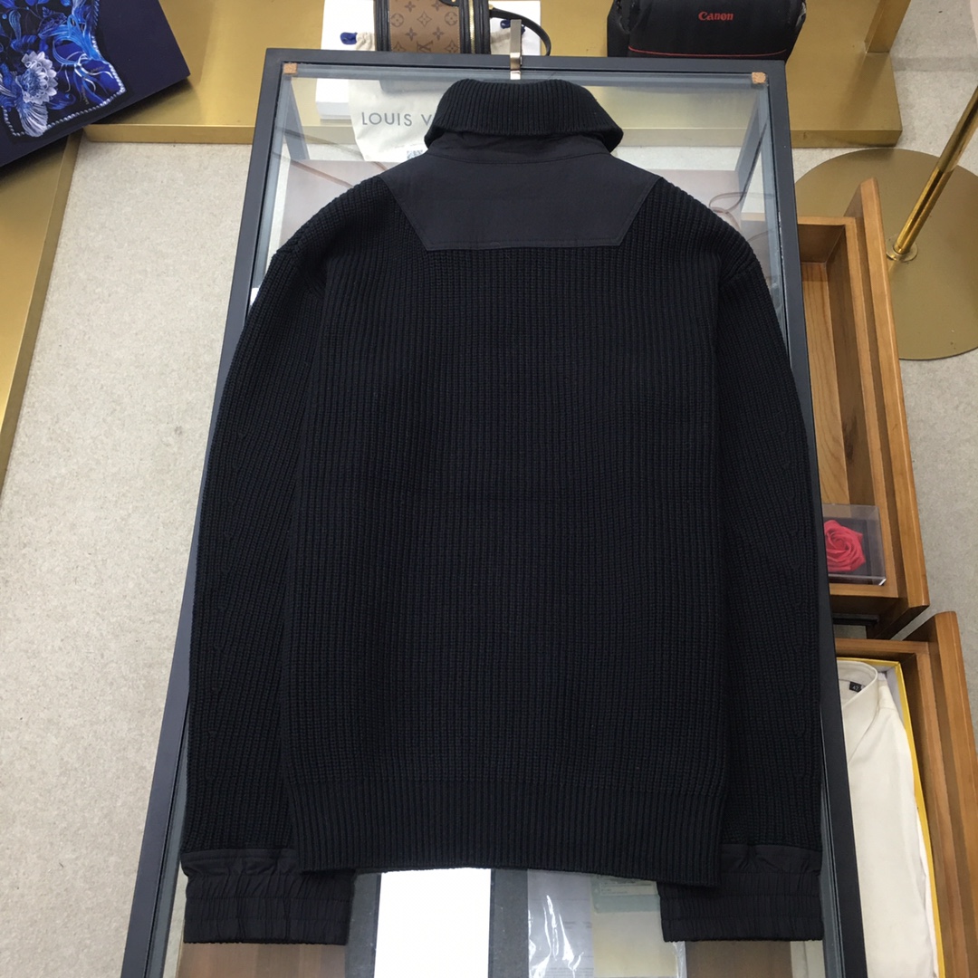  新品毛衣🌹 【Prad...】🆕
 ²⁰²⁴毛衣外套 秋冬最新系列，专柜11顶级复刻，全品相！加厚款，
