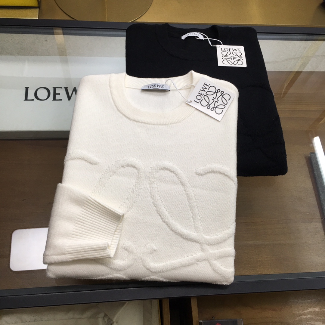  新品毛衣🌹 【Loew...】🆕
 ²⁰²⁴毛衣外套 秋冬最新系列，专柜11顶级复刻，全品相！加厚款，