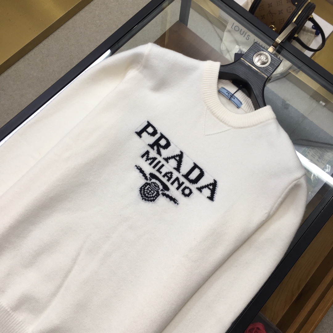  新品毛衣🌹 【Prad】🆕
 ²⁰²⁴毛衣外套 秋冬最新系列，专柜11顶级复刻，全品相！加厚针织款，精