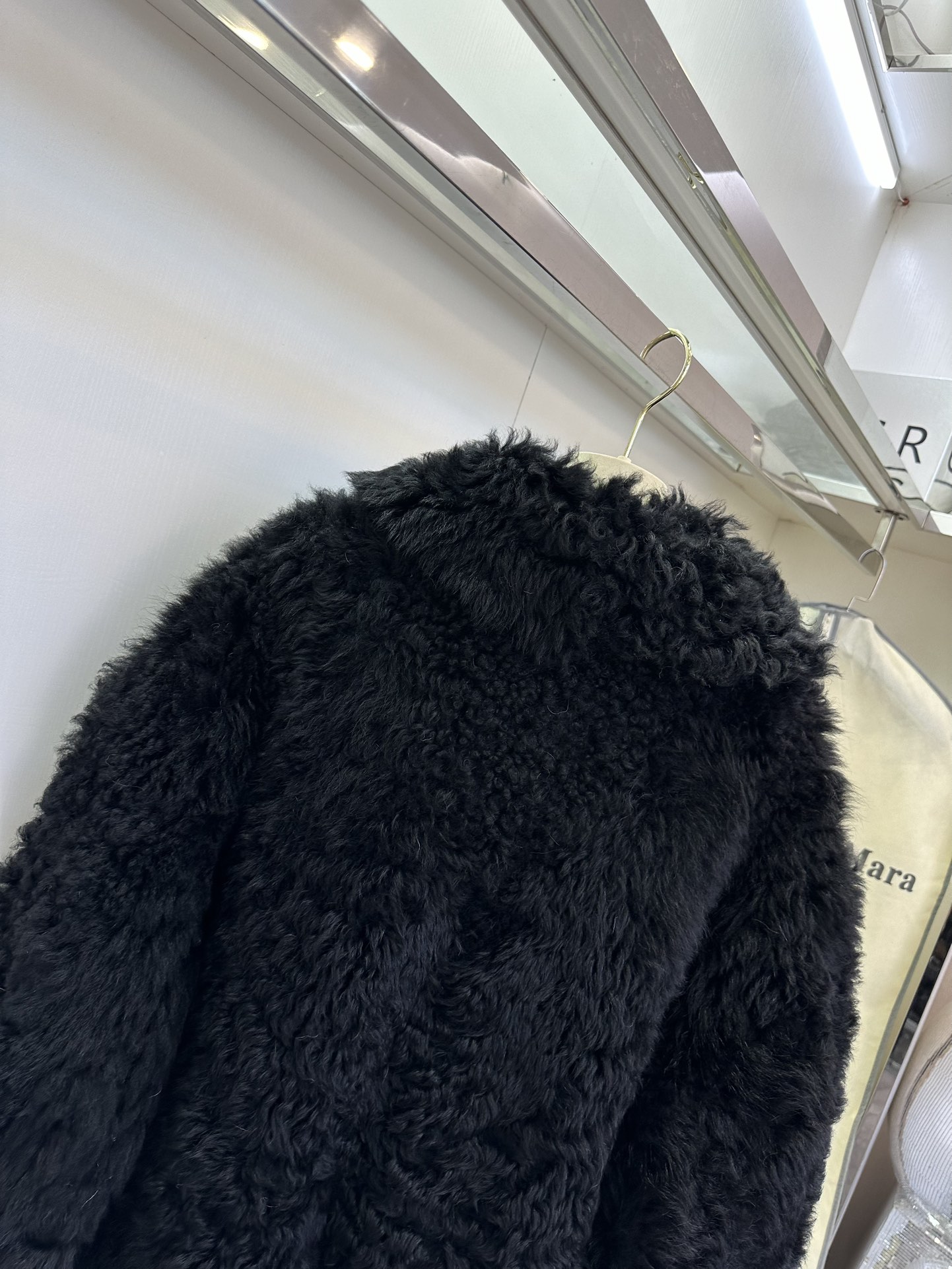 Max*ara One-Size-Fits-All Female Fur Coat with Dustproof Bags in Various Colors - 图片 7