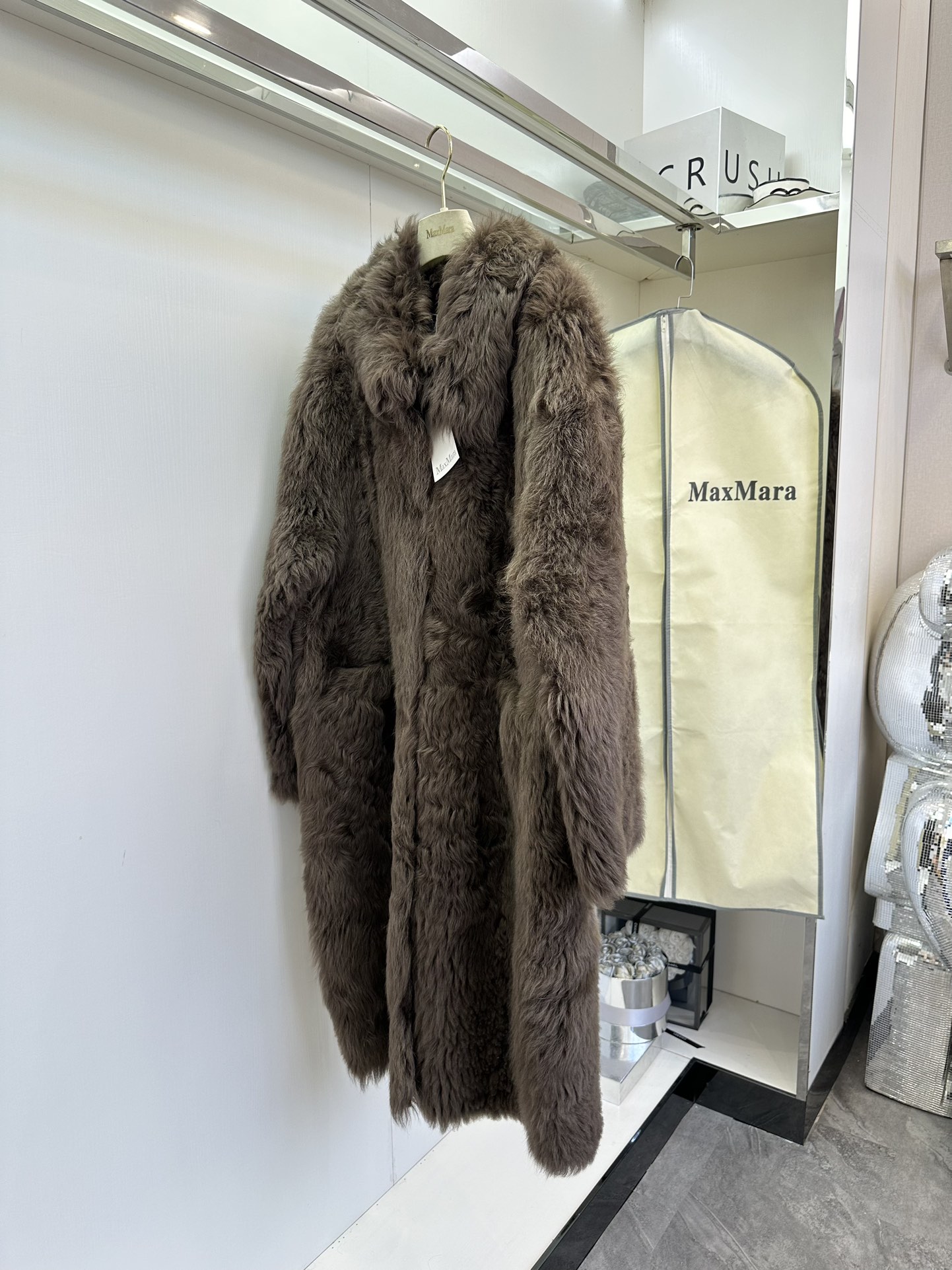 Stylish Winter Fur Coat for Women: P7291 One-size Female Suit with Dust-proof Bags - 图片 3