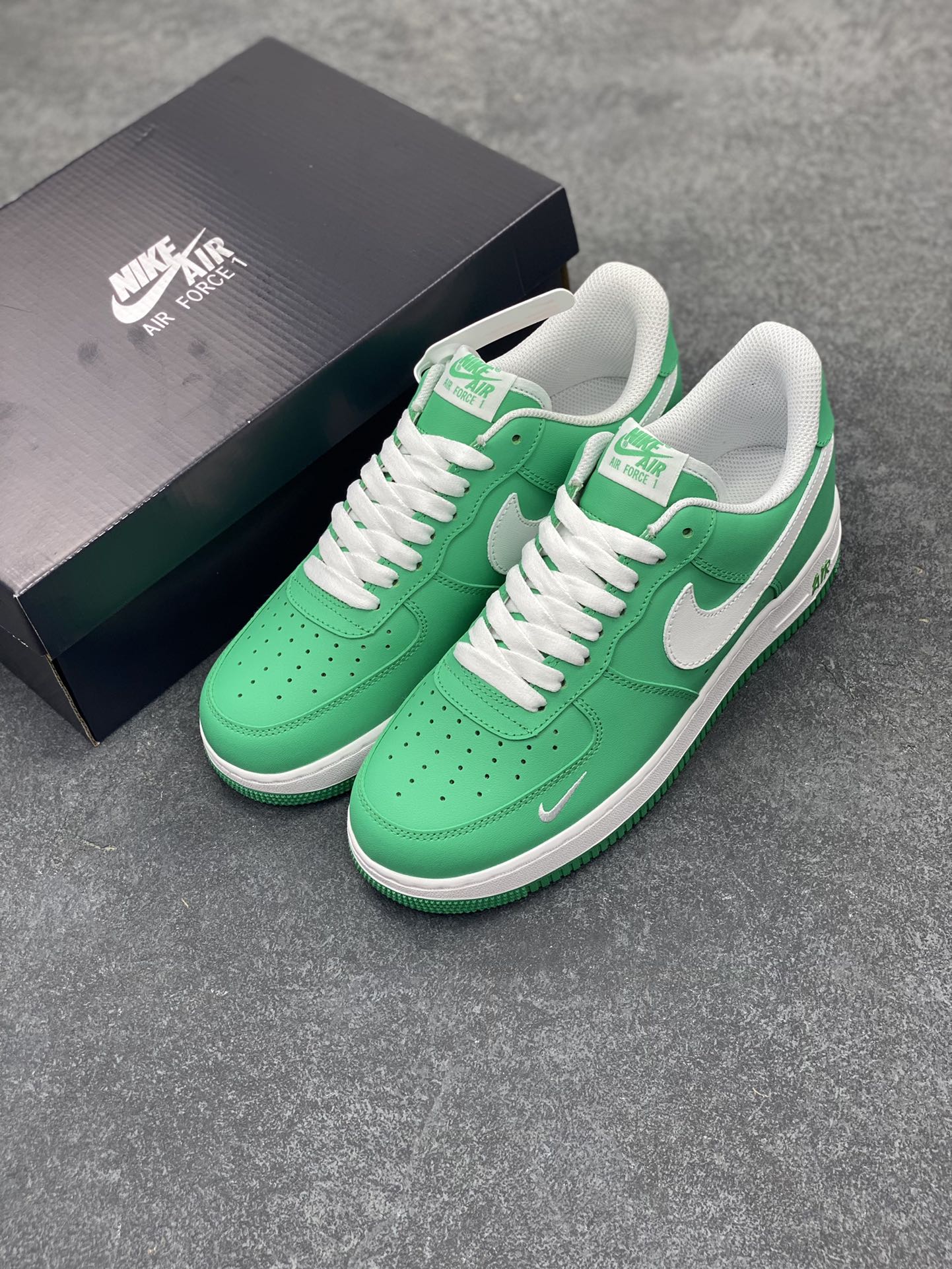 图片[8]-NIke Air Force 1 \’07 Low “青碧”空军一号 低帮 运动鞋 休闲鞋 折边针车 工艺难度大 原楦头原纸板 原装鞋盒 定制五金配件 内置全掌气垫 原厂鞋底 货号：315122-101 尺码：36 36.5 37.5 38 38.5 39 40 40.5 41 42 42.5 43 44 44.5 45-选品中心