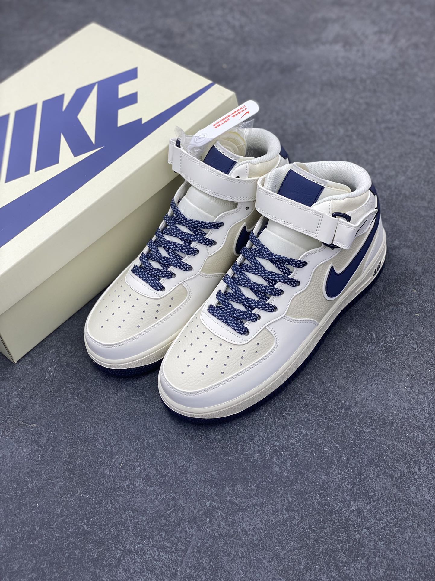 图片[8]-Nike Air Force 1 MID 米深蓝 满天星中帮空军一号休闲板鞋 客供高亮3m反光 定制头成皮料 定制鞋盒 原楦原纸板 纯正版型 内置全掌气垫 货号：SH0235-566 尺码：36 36.5 37.5 38 38.5 39 40 40.5 41 42 42.5 43 44 44.5 45-选品中心