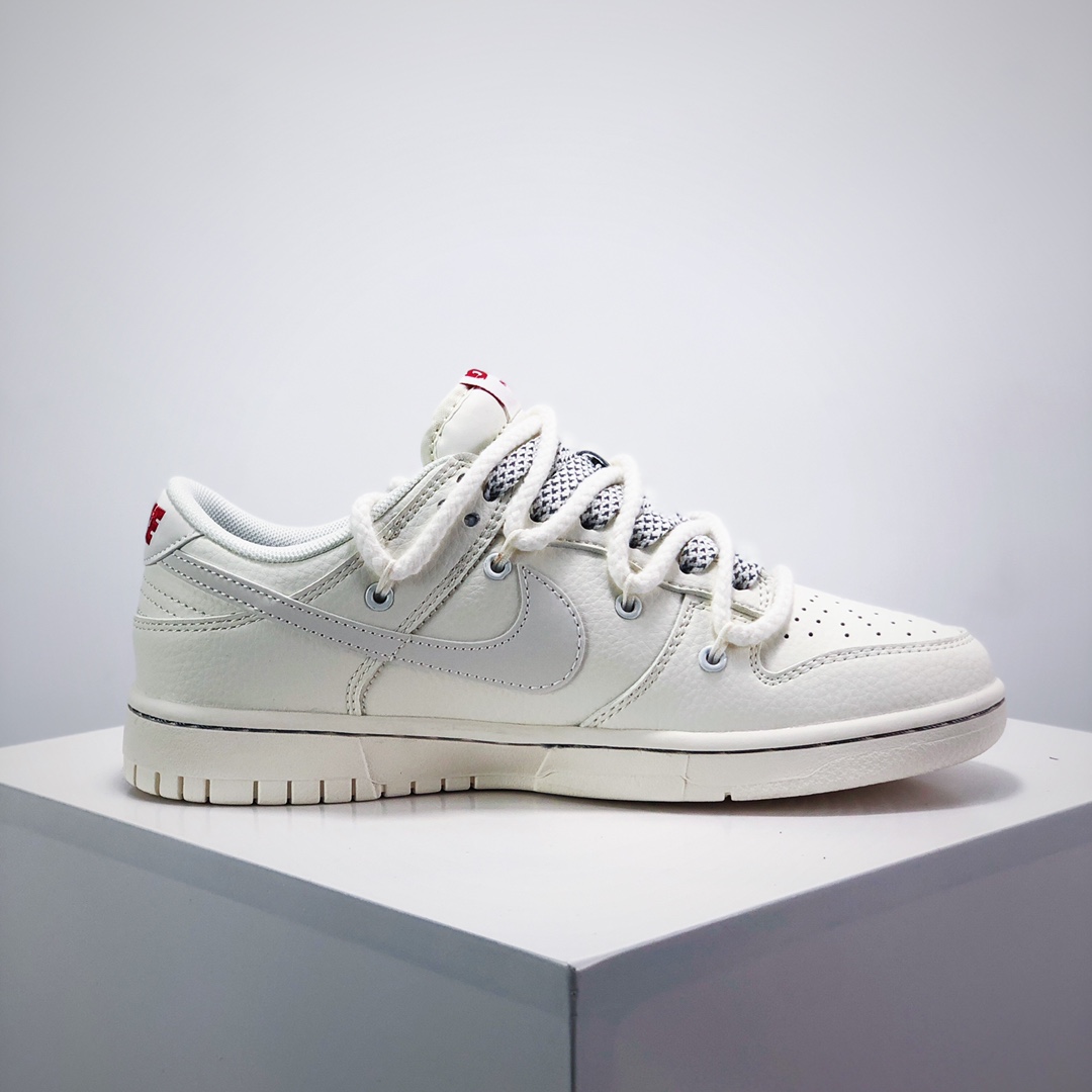 💰280
海外爆款限量发售！公司级 Nike SB Dunk Low“北面xSUPREME系列——绑带米黄白勾” 周年高端定制 低帮休闲板鞋 定制鞋盒 大厂纯原品质出货 超高清洁度 皮料切割干净无任何毛边 细节完美 
货号：YX5066-229
Size:36 36.5 37.5 38 36.5 39 40 40.5 41 42 42.5 43 44 44.5 45