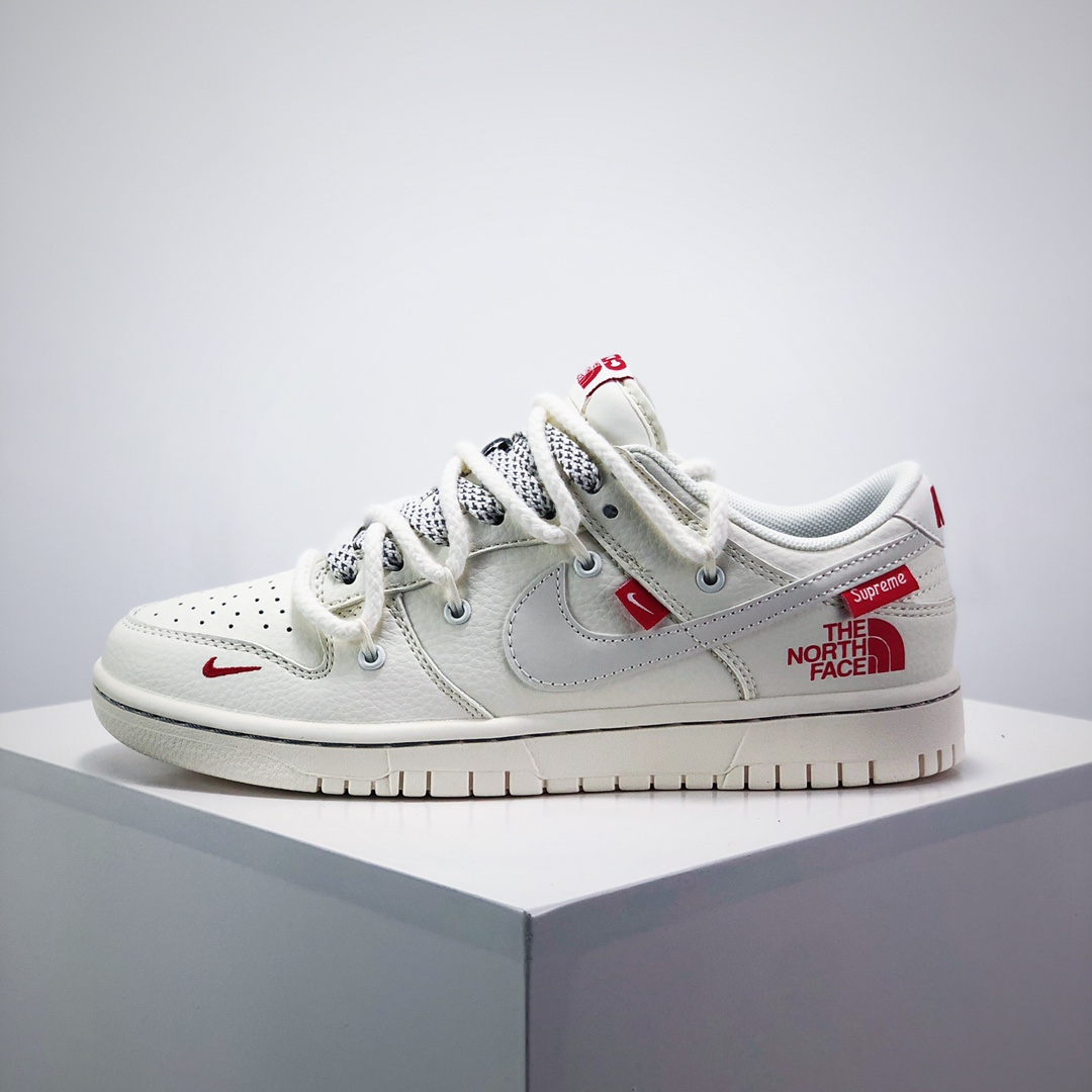 💰280
海外爆款限量发售！公司级 Nike SB Dunk Low“北面xSUPREME系列——绑带米黄白勾” 周年高端定制 低帮休闲板鞋 定制鞋盒 大厂纯原品质出货 超高清洁度 皮料切割干净无任何毛边 细节完美 
货号：YX5066-229
Size:36 36.5 37.5 38 36.5 39 40 40.5 41 42 42.5 43 44 44.5 45