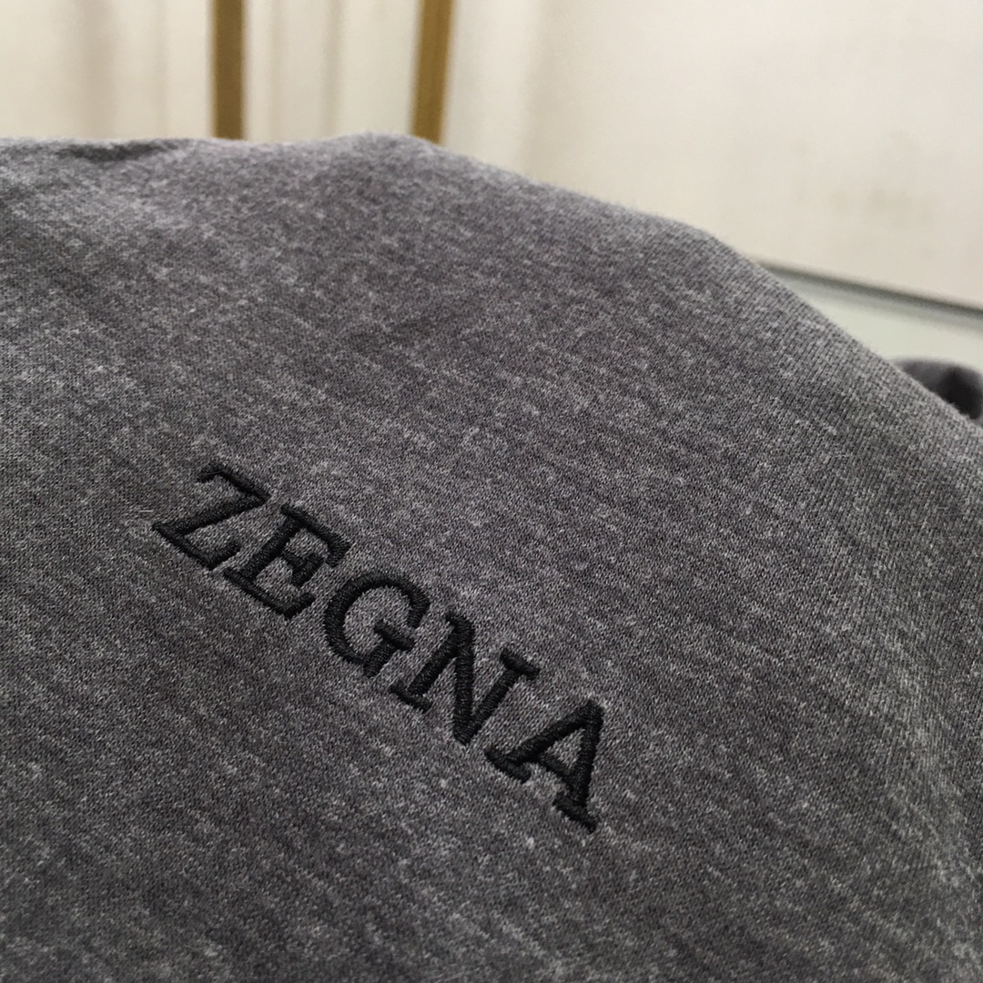 专柜新品🌹💕 《Zegn...》🆕💕
杰尼亚 双面夹克，高级定制  秋冬新品 轻熟商务 在随意的装束中