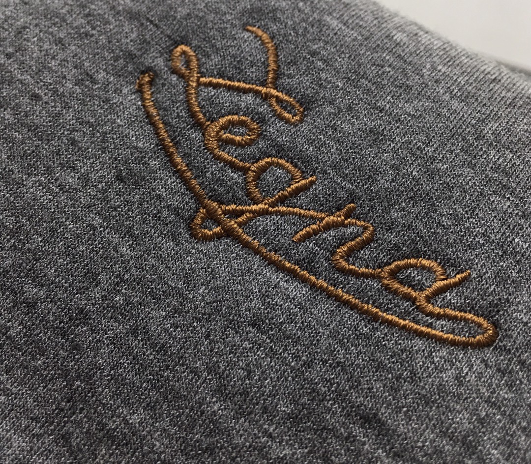  专柜新品🌹 🆕【 Z*GNA 杰尼亚】🆕
男装双面两穿休闲马甲
海外贸易公司品控，出口保加利亚的海外订