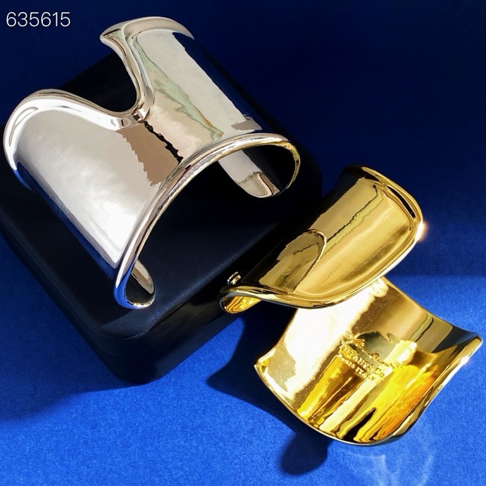 Tiffany & Co. TFN蒂芙妮Tiffany欧美 走秀款夸张金属光面手镯 Elsa Peretti系列开口手镯致敬自然之美
