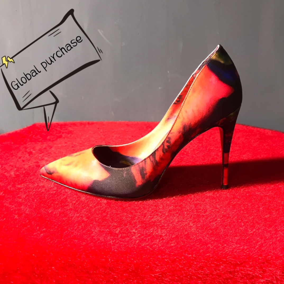 NO:100421,High-end customization, spring and summer graffiti classic series!  H10Cm, size 35-41. Customized products are not refundable or exchanged. 9033-003 imported silk graffiti. Graffiti Sheepskin Standard European code No:9033-003 Color:MULTl Material:CREPE SATlN/SATlN/LUREX Lining:goat leather Heel height:10Cm Sole:leather sole Size:EUR 35-42 (US 4-11):,,christian louboutin,sheepskin,real silk19860909高端订制 一春夏涂鸦精典款系列！ H10Cm,尺码35-41码.订制款不退不换.9033-003进口真丝涂鸦.涂鸦羊皮里 标准欧码 No:9033-003 Color:MULTl Material:CREPE SATlN/SATlN/LUREX Lining:goat leather Heel heigh:10Cm Sole:leather sole Size:EUR 35－42（US 4一11) :,,christian louboutin,sheepskin,real silk,Women's Shoes