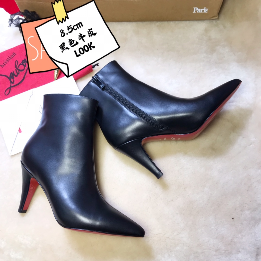 NO:100415,High-end customized autumn and winter boot series!  H8.5Cm, size 34-42. Private mold trademark zipper.X893-10 Black cowhide, sheepskin, leather large styling, official website synchronous.8-inch boots. Standard European code Reference:X893-001 Color:black Material:veau velours Lining:goat leather Heel height:8.5Cm Sole:leather sole Size:EUR 34-42 (US 4-11):,,christian louboutin,boots,cowhide,sheepskin19860909高端订制 秋冬靴系列！ H8.5Cm,尺码34-42码.私模商标拉链 .X893-10 黑牛皮,羊皮里,真皮大厎,官网同步.8寸靴. 标准欧码 Reference:X893-001 Color:black Material:veau velours Lining:goat leather Heel heigh:8.5Cm Sole:leather sole Size:EUR 34－42（US 4一11) :,,christian louboutin,boots,cowhide,sheepskin,Women's Shoes