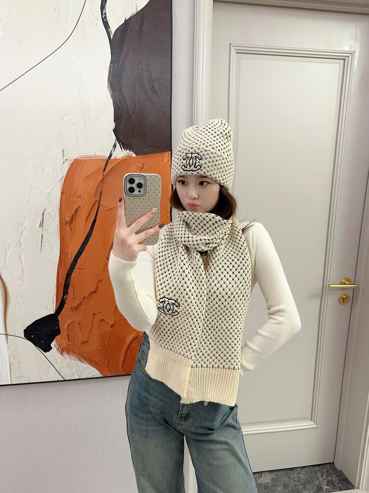 NO:217979,Gucci classic suit hat!  Hat scarf!  Cashmere Rabbit Fur quality!  It’s super comfortable~ You’re just a short set of hats this winter~ It’s warm and fashionable!  Universal style for men and women! Can be used as a couple style!  Complete anti-counterfeiting label hanging cards!  Many styles, welcome to choose!! Hats, fisherman hats, baseball hats, knit hats, hats, gucci, espadrilles, hats19860909古奇GUCCI经典套装帽子！帽子围巾！羊绒兔绒品质！暖暖哒超级舒服～这个冬天你就差这么一套套装帽子啦～又保暖又时尚！男女通用款!可以做情侣款！防伪标签吊卡齐全！多多款式,欢迎选择!!帽子渔夫帽棒球帽针织帽,帽子,gucci,espadrilles,hats,hat