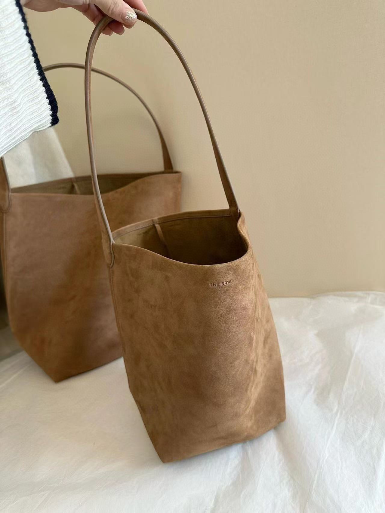 The Row Classic Handcrafted Luxury Leather Shoulder Bag Ref 5