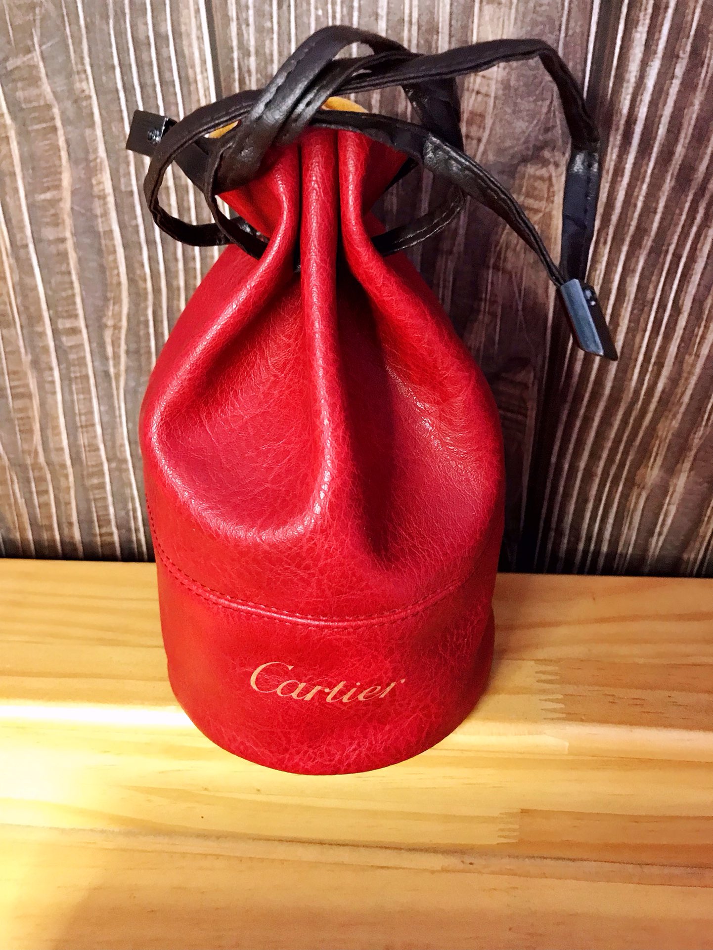 Cartier Luxury Designer Handbag Shoulder Crossbody Bag crafted in 8
