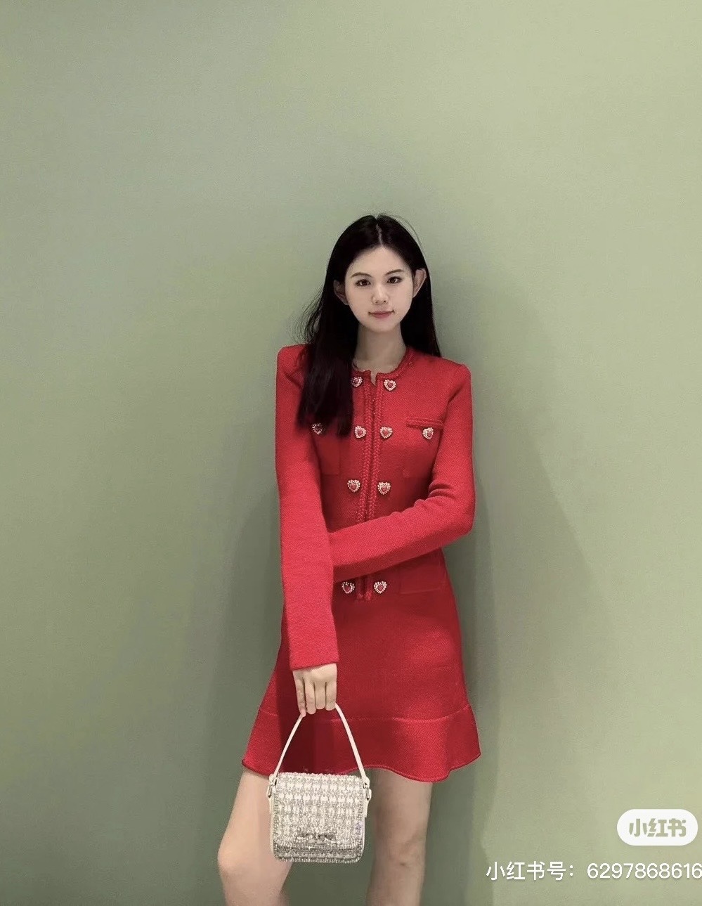 NO:626614,Style No. G24121232 New Year’s jersey, a must-have for Christmas, Self-portrai* new SP family high-end boutique quality!  Elegant and ladylike style, this slim-fitting, long-sleeved knitted fishtail dress is trimmed with silk twist and decorated with red peach heart buttons!  (M size bust 86, sleeve length 60, waist 68, skirt length 89) Hair,,skirts,alexander wang19860909款号G24121232 新年战袍圣诞推荐必入款Self-portrai*新款SP家高端精品质量！气质名媛风亮丝麻花包边红桃心纽扣装饰修身显瘦长袖针织鱼尾连衣裙！（M码胸围86,袖长60,腰围68,裙长89）发,,skirts,alexander wang,Women's clothing