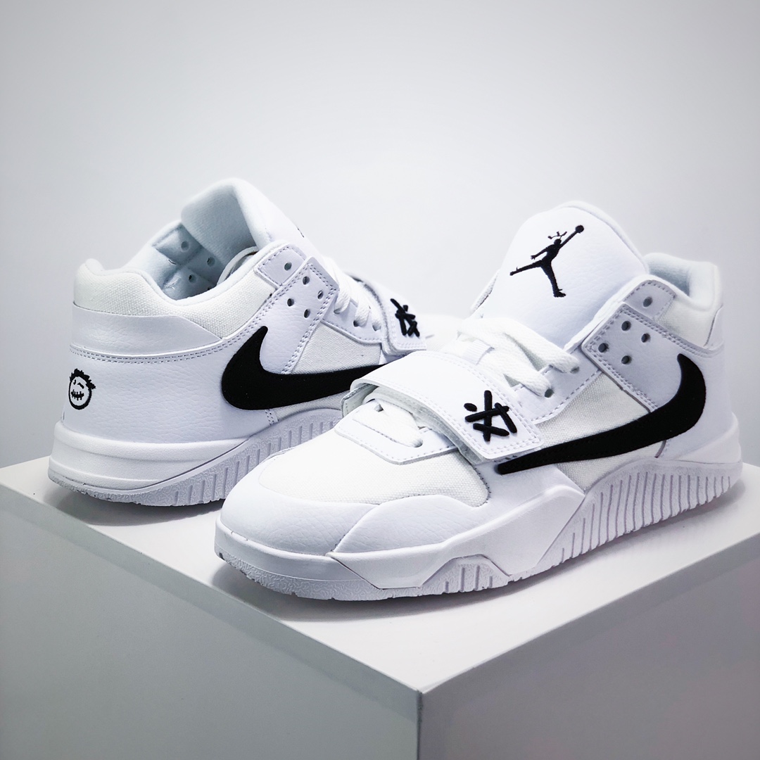 💰190
✨TS联名 x Jordan 新倒钩 Travis Scott x Jordan Cut The Check TR 签名篮球鞋
Travis Scott x Jordan Brand 打造全新鞋款 Jordan Cut The Check,除了很显眼的标志性「倒钩」,这双鞋款最大的特色在于像是融合了过往 Travis Scott 联名鞋款的元素,如类似 Air Jordan 1 Low 和 Dunk Low 的鞋身轮廓,Air Jordan 4 的外底橡胶上翻,和 Air Trainer 1 的魔术贴绑带,有着 What The TS 之意
货号: FZ8117 205
尺码:36 36.5 37.5 38 38.5 39 40 40.5 41 42 42.5 43 44 44.5 45 46 47