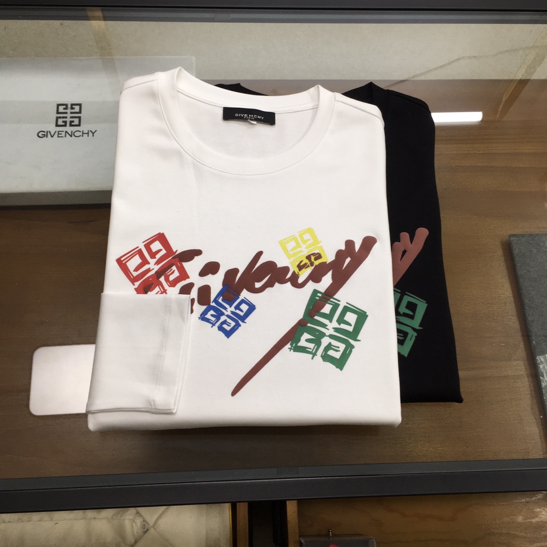 NO:132711,New products are on the market [GVC...] 2025 spring counter new products, casual long-sleeved T-shirts [single wear base], top trading company goods, heavy high-end products, original Italian, perfect and first-class quality!  A single item with a strong sense of craft logo design, bringing fashion aesthetics to the extreme, it is quite artistic, and custom-made imported high-end mercerized cotton material!  The fabric is soft and comfortable!  The details are in place, and the construction is very unique and clever, and the whole body is clean and neat, and the lines are simple and elegant. It is suitable to wear a base alone!  Color: White Black (Good of Fatty) Number of codes: M-5XL [Please report height and weight by placing an order], tees, t-shirt, alexander wang19860909新品上市【GVC...】 2025春季专柜新品 休闲长袖T恤【单穿打底】,顶级贸易公司货,重磅高端尖品,意大利原产 品相完美一流！工艺logo设计感超强的一款单品,将时装美学发挥到极致,相当有意境,定制进口高级丝光棉材质！面料柔软舒适！细节设计到位,非常别致巧妙的构建,通体干净利落,线条感简洁大方.单穿打底皆宜！ 颜色:白色 黑色(胖子福音) 码数:M-5XL【下单请报身高体重】,,tees，t-shirt,alexander wang,Men's clothing