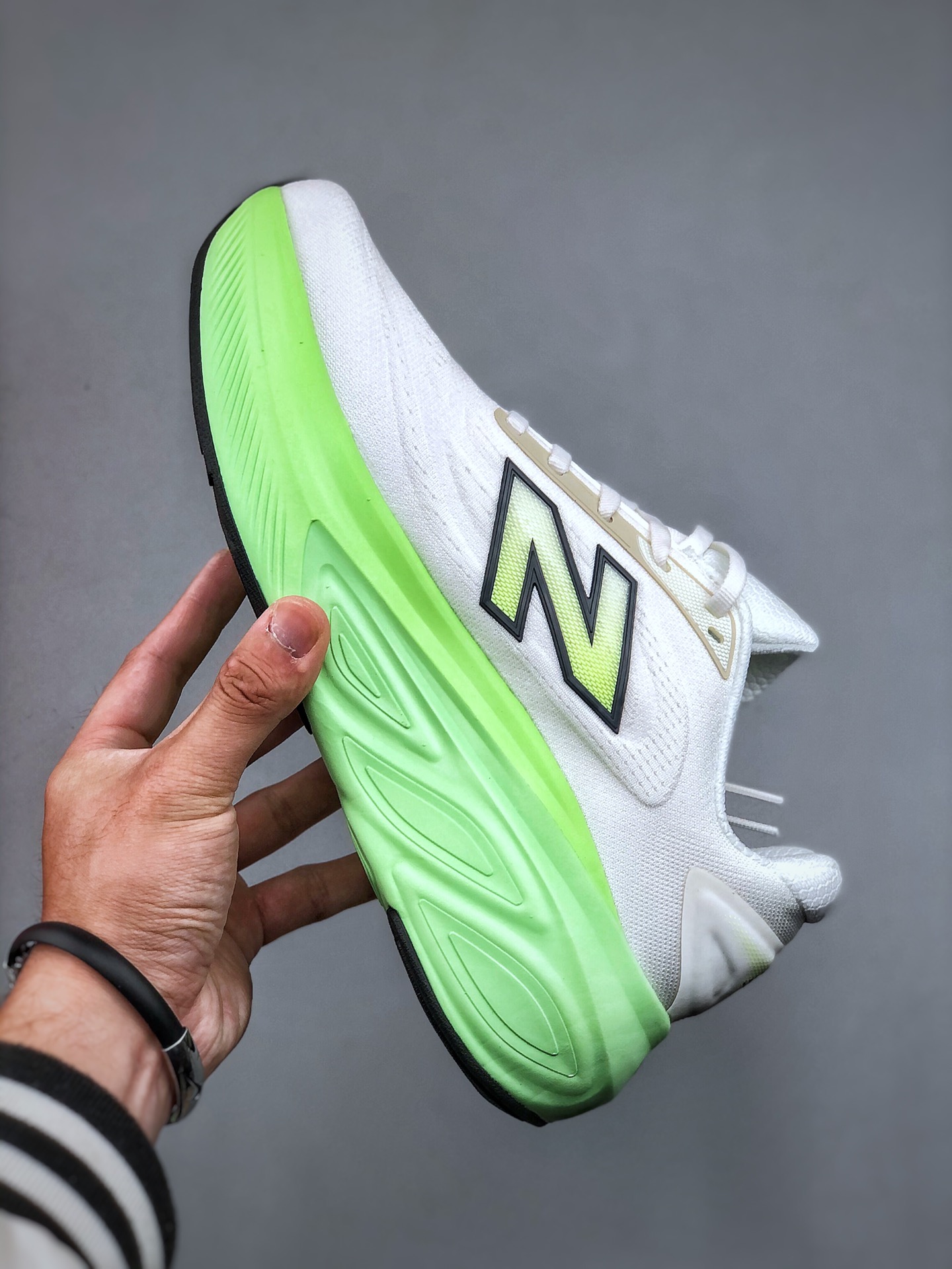 💰280K  New Balance Fresh Foam More Trail NB复古低帮透气轻便跑步鞋  货号MMORLG6
尺码：36-45（半）