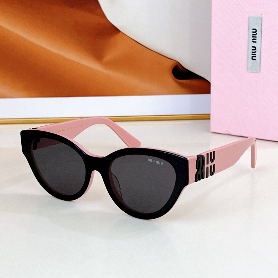 MIUMIUMOD:MU104AVSIZE:63-15-138