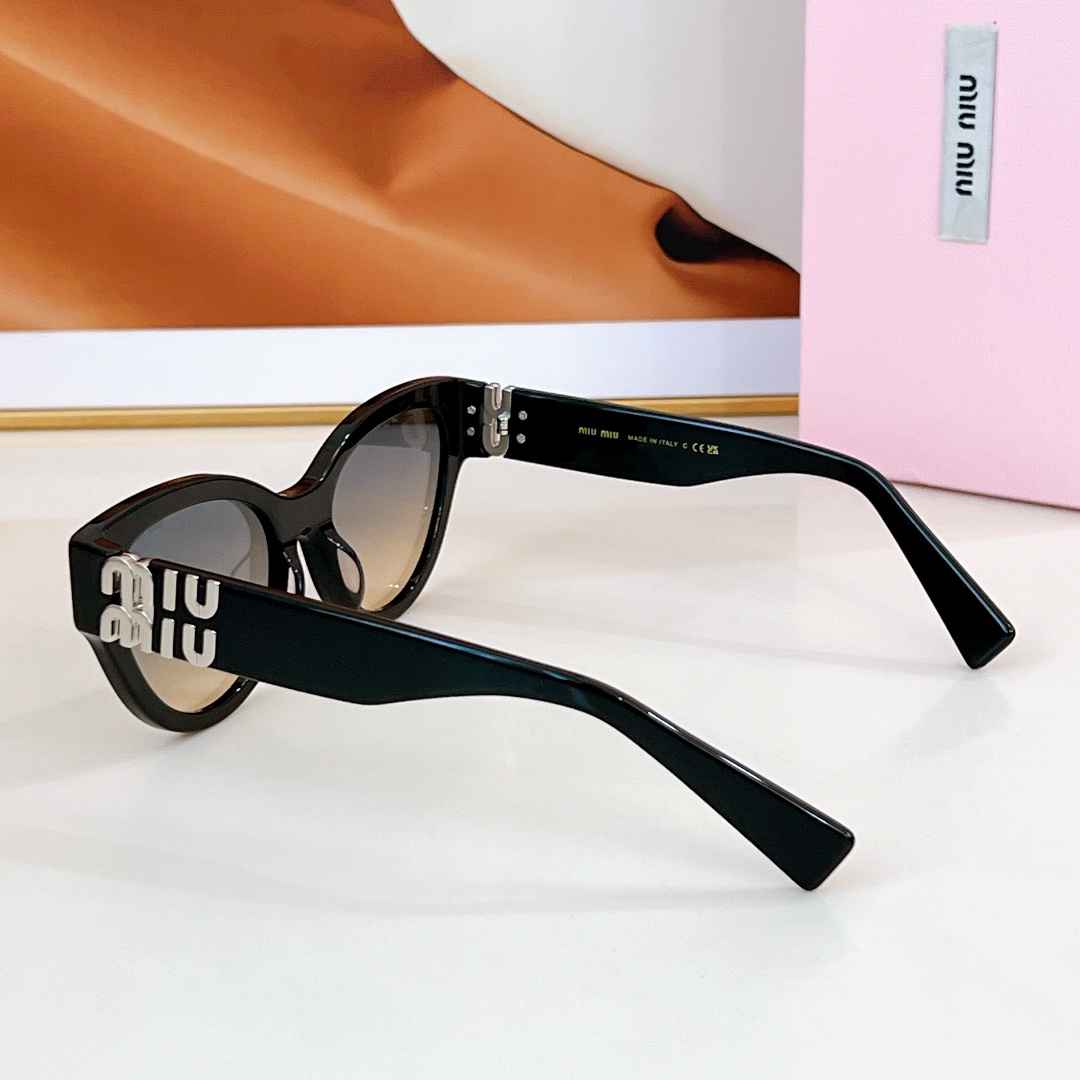 MIUMIUMOD:MU104AVSIZE:63-15-138