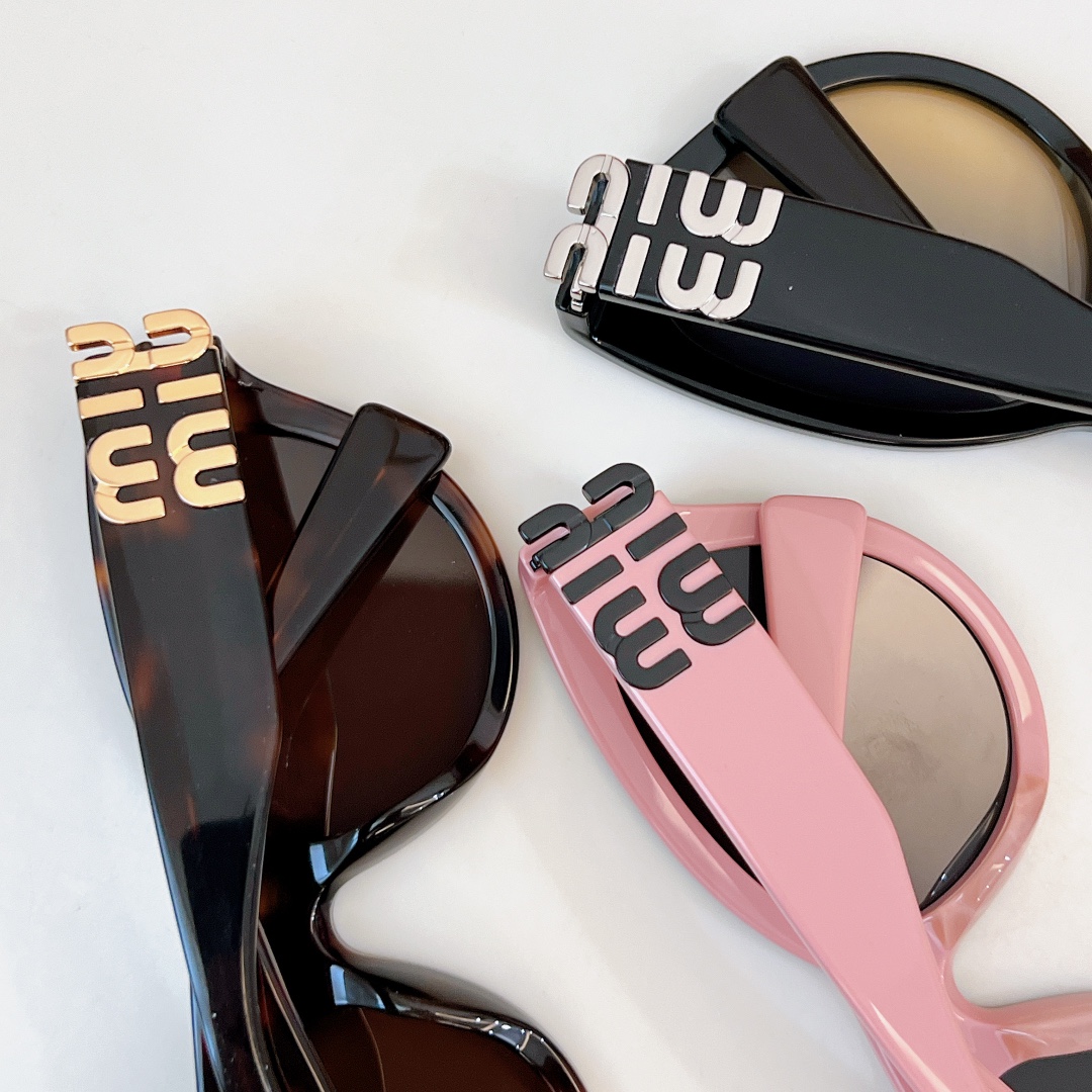 MIUMIUMOD:MU104AVSIZE:63-15-138