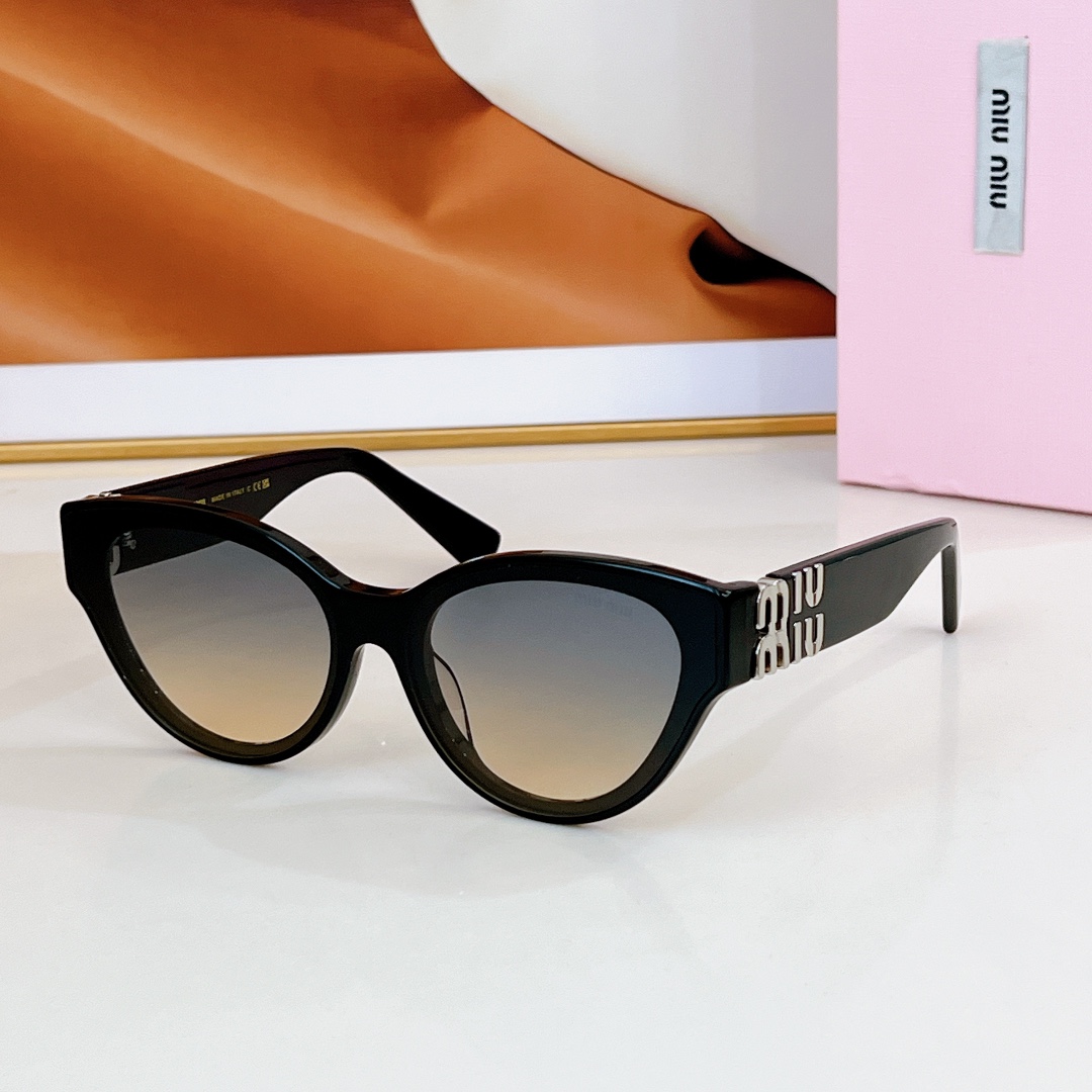 MIUMIUMOD:MU104AVSIZE:63-15-138