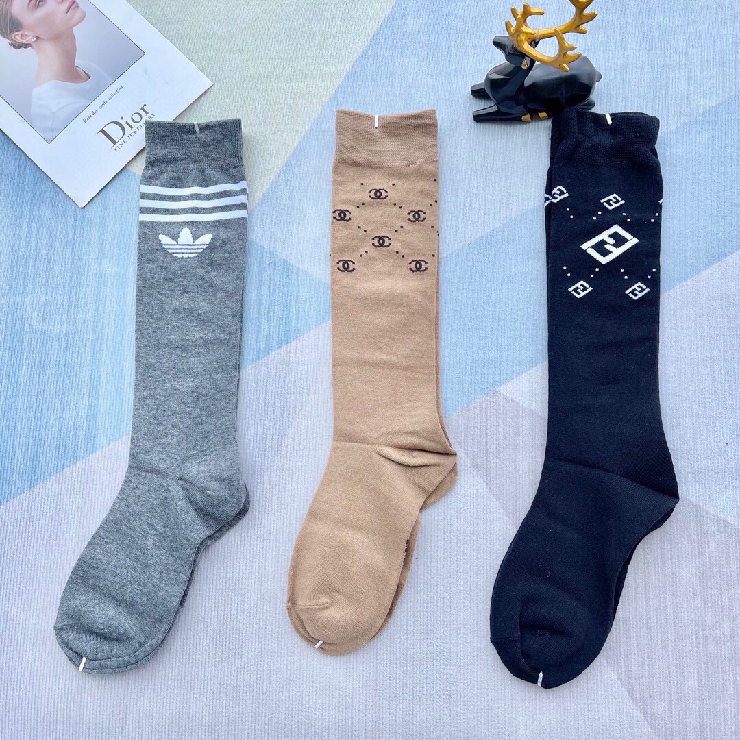 “Super-Explosive Net Red Socks: Platinum Fire for All Seasons” - 图片 5