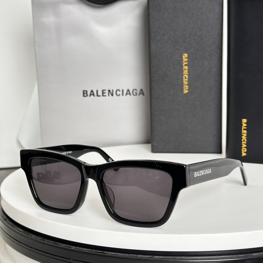 ️BALENCIAG*原版MODEL:BB0307SSIZE56口17-145