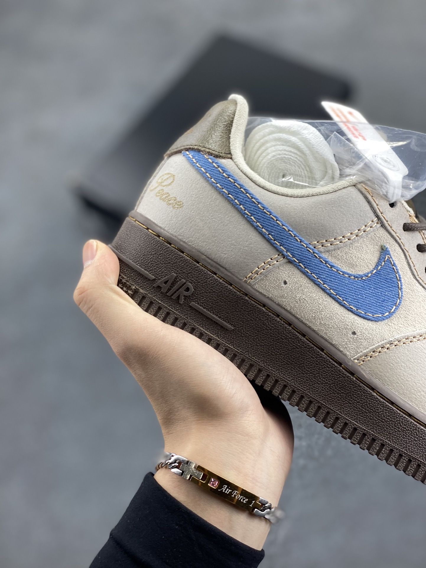 图片[6]-Nike Air Force 1 Low 蓝棕 空军一号低帮运动休闲板鞋 原楦头原纸板 打造纯正空军版型 专注外贸渠道 全掌内置蜂窝气垫 原盒配件 原厂中底钢印、拉帮完美 货号：HQ3458-142 尺码：36 36.5 37.5 38 38.5 39 40 40.5 41 42 42.5 43 44 44.5 45-选品中心