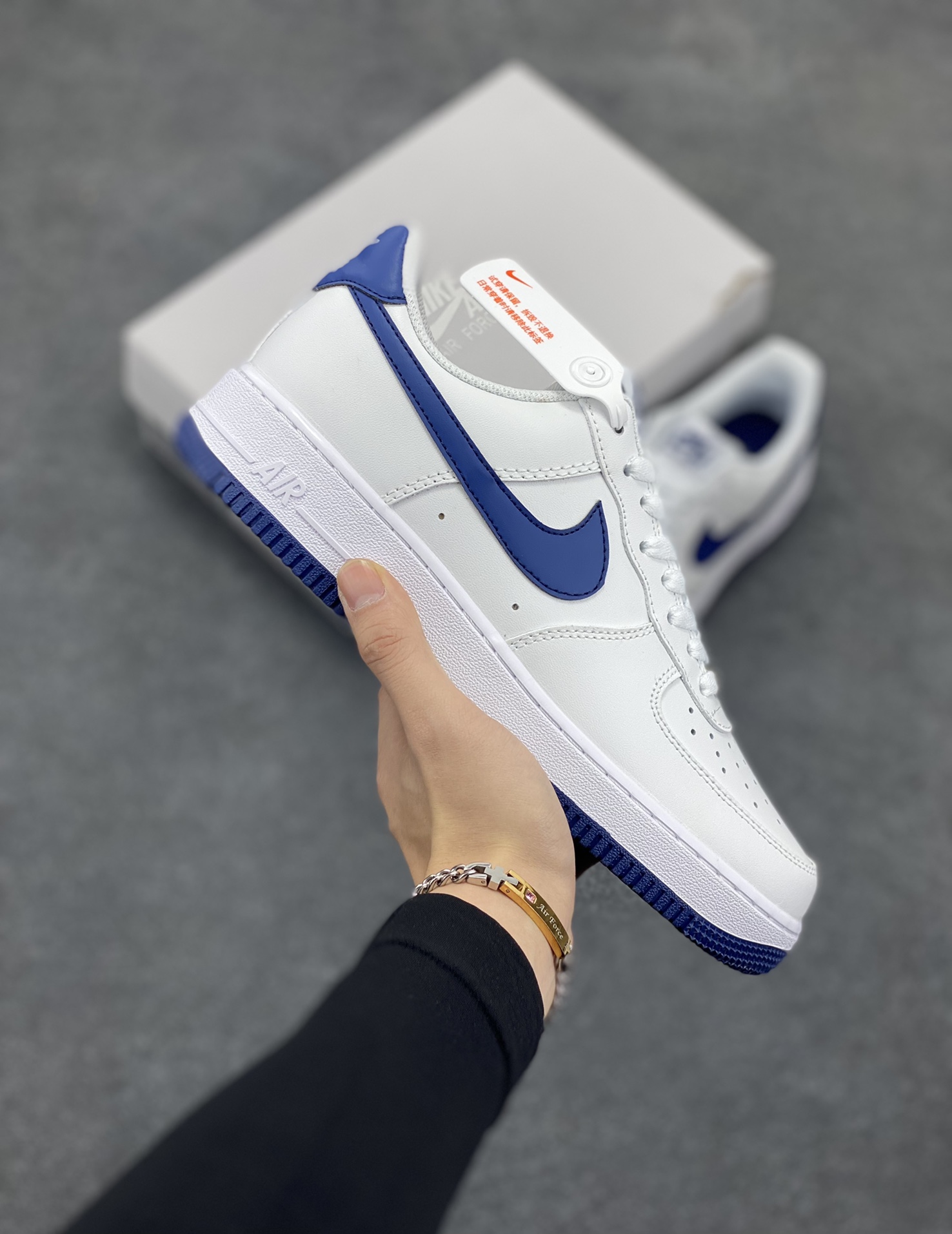 福利特价 Nk Air Force 1\’07 Low 白深蓝 空军一号低帮休闲板鞋 原楦头原纸板 打造纯正空军版型#专注外贸渠道 全掌内置蜂窝气垫 #原盒配件 原厂中底钢印、拉帮完美 货号:FJ4146-104 尺码:36 36.5 37.5 38 38.5 39 40 40.5 41 42 42.5 43 44 44.5 45-选品中心