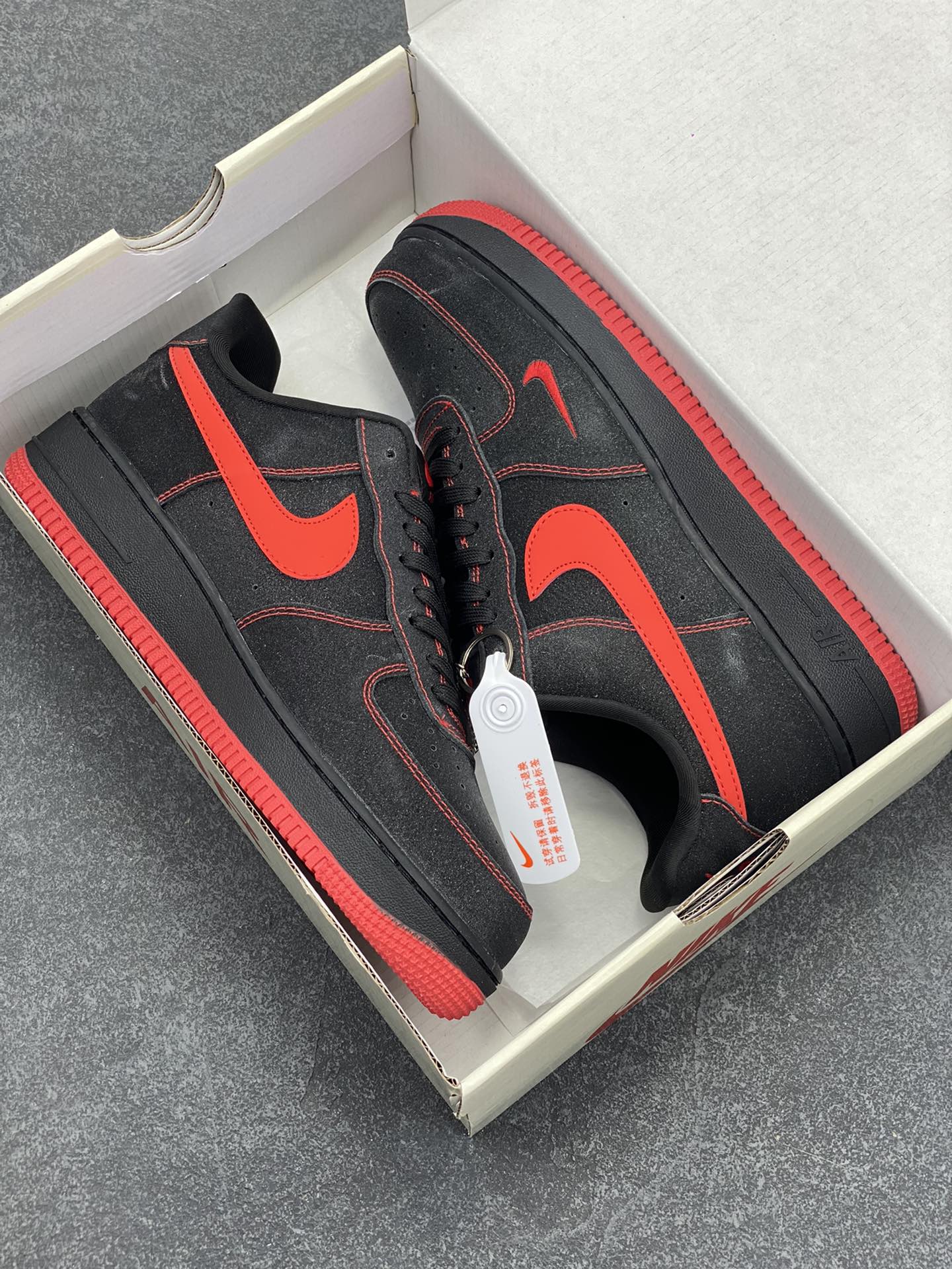 图片[9]-NIke Air Force 1 \’07 Low “心动橙”空军一号 低帮 运动鞋 休闲鞋 折边针车 工艺难度大 原楦头原纸板 原装鞋盒 定制五金配件 内置全掌气垫 原厂鞋底 货号：DF0188-015 尺码：36 36.5 37.5 38 38.5 39 40 40.5 41 42 42.5 43 44 44.5 45-选品中心