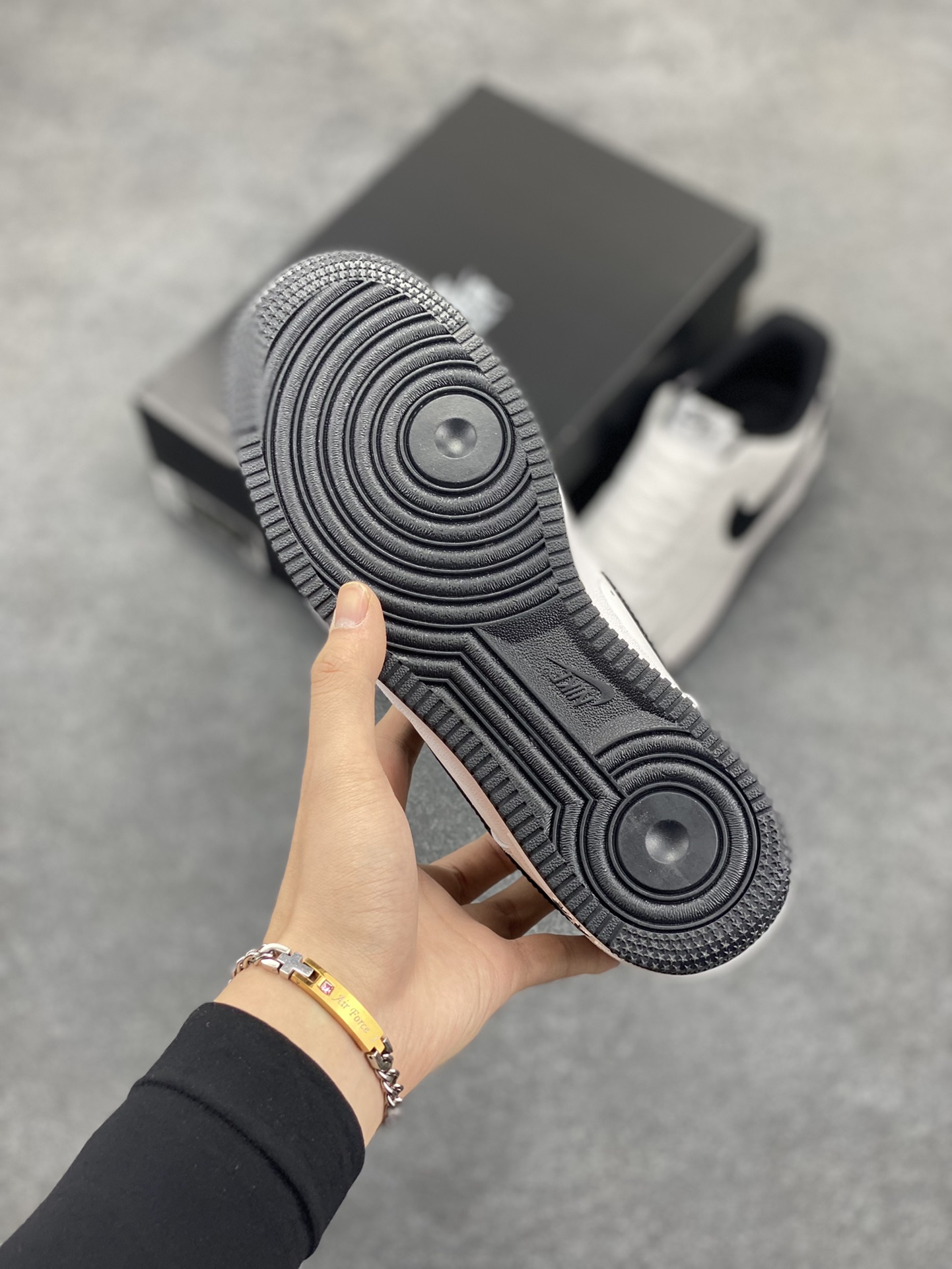 图片[5]-NIke Air Force 1 \’07 Low “白黑小勾”空军一号 低帮 运动鞋 休闲鞋 折边针车 工艺难度大 原楦头原纸板 原装鞋盒 定制五金配件 内置全掌气垫 原厂鞋底 货号：315122-103 尺码：36 36.5 37.5 38 38.5 39 40 40.5 41 42 42.5 43 44 44.5 45-选品中心