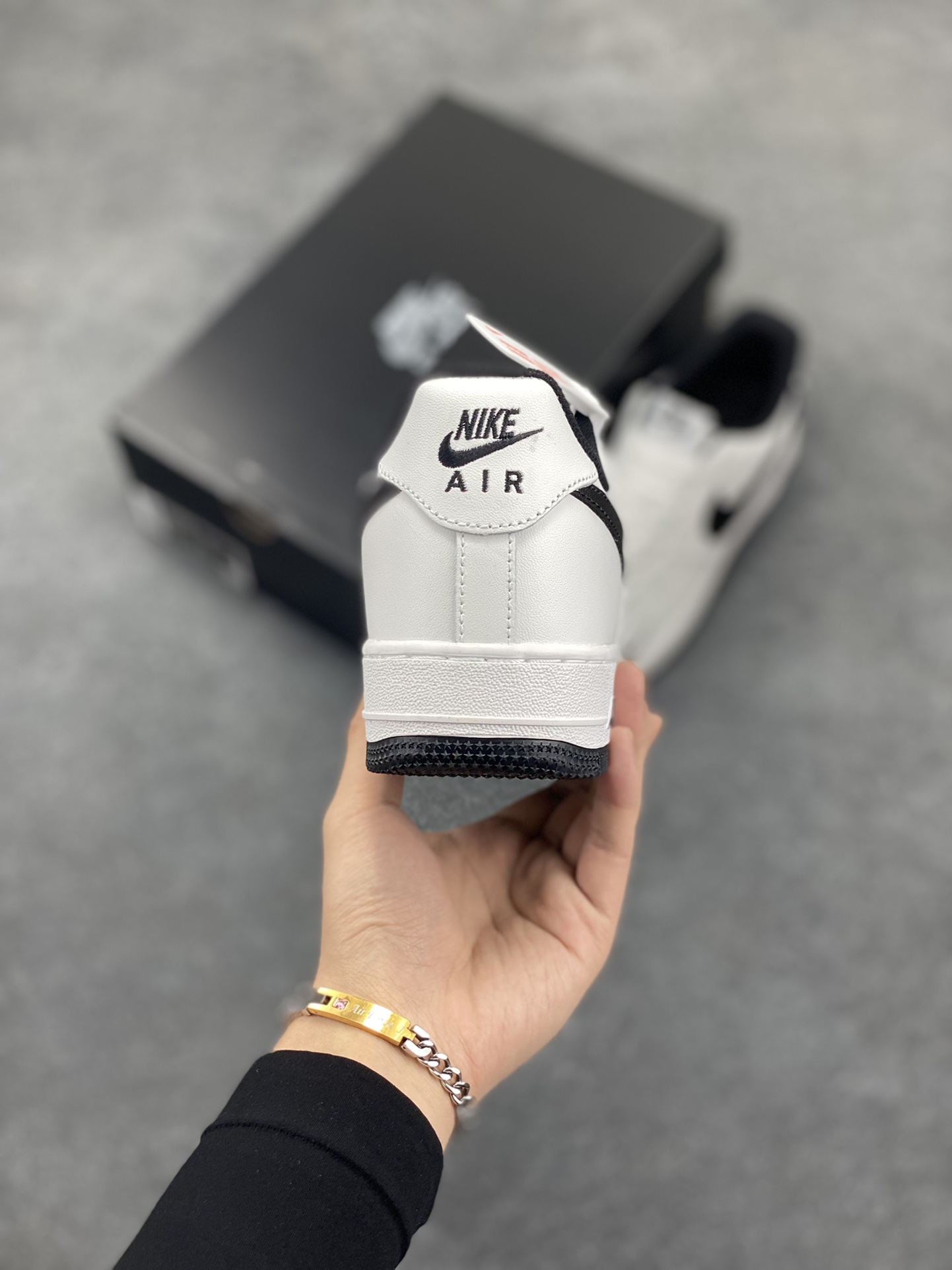 图片[4]-NIke Air Force 1 \’07 Low “白黑小勾”空军一号 低帮 运动鞋 休闲鞋 折边针车 工艺难度大 原楦头原纸板 原装鞋盒 定制五金配件 内置全掌气垫 原厂鞋底 货号：315122-103 尺码：36 36.5 37.5 38 38.5 39 40 40.5 41 42 42.5 43 44 44.5 45-选品中心