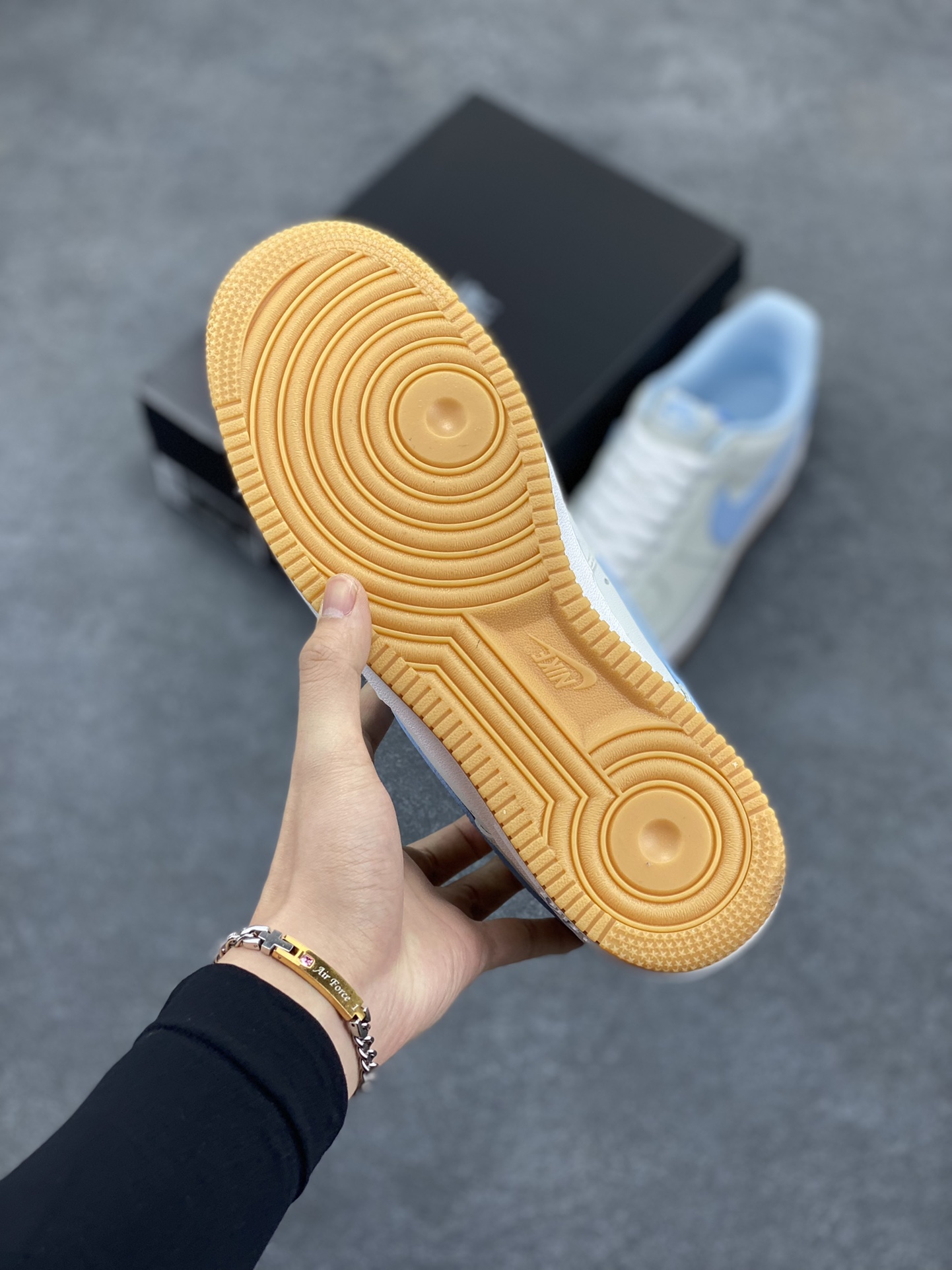 图片[5]-NIke Air Force 1 \’07 Low “青蓝”空军一号 低帮 运动鞋 休闲鞋 折边针车 工艺难度大 原楦头原纸板 原装鞋盒 定制五金配件 内置全掌气垫 原厂鞋底 货号：315122-102 尺码：36 36.5 37.5 38 38.5 39 40 40.5 41 42 42.5 43 44 44.5 45-选品中心
