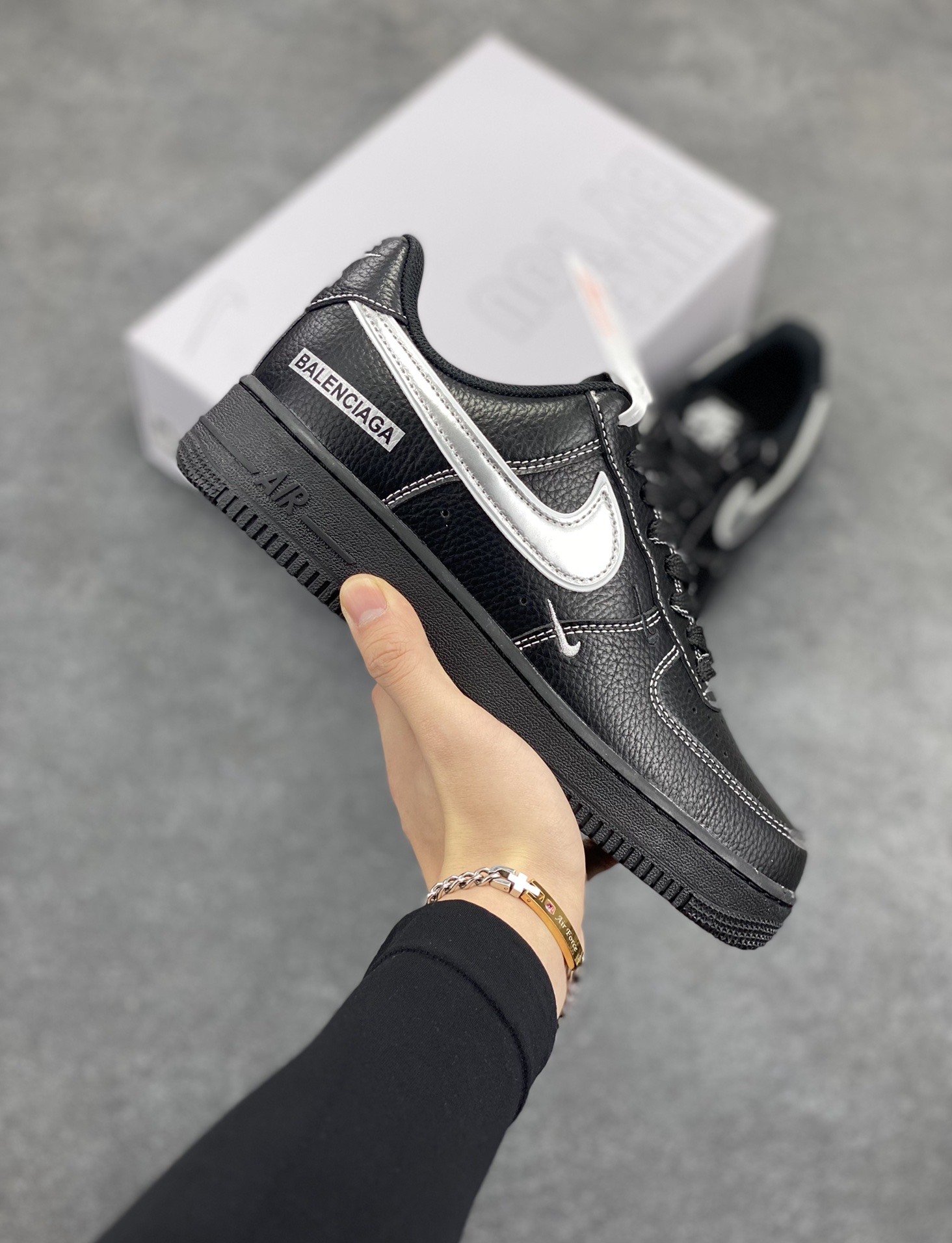 NK Air Force 1‘07 Low 定制款抽屉盒 空军一号低帮休闲板鞋 定制皮料 原楦原纸板 纯正版型 高清洁度 内置全掌气垫 货号:CW2288-111 尺码:36 36.5 37.5 38 38.5 39 40 40.5 41 42 42.5 43 44 44.5 45-选品中心
