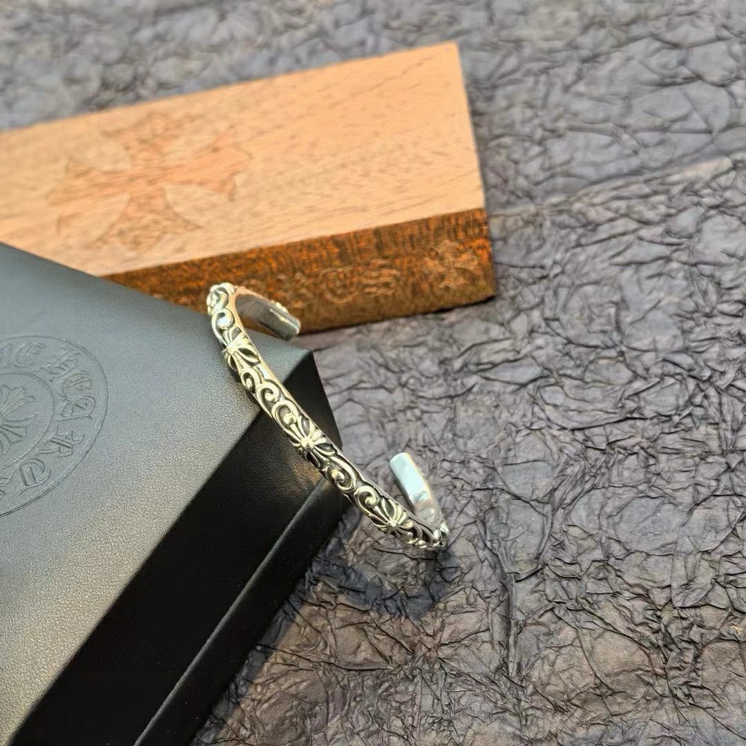 NO:108568,【Chrome Hearts】Original replica Seiko version Classic retro cross bracelet Super versatile classic hits, jewelry boutique, chrome hearts, chrome hearts, bracelet19860909【Chrome Hearts克罗心】原版复刻 精工版本 经典复古十字架手镯 超级百搭 经典爆款,饰品精品,chrome hearts,chrome hearts,bracelet,Jewelry