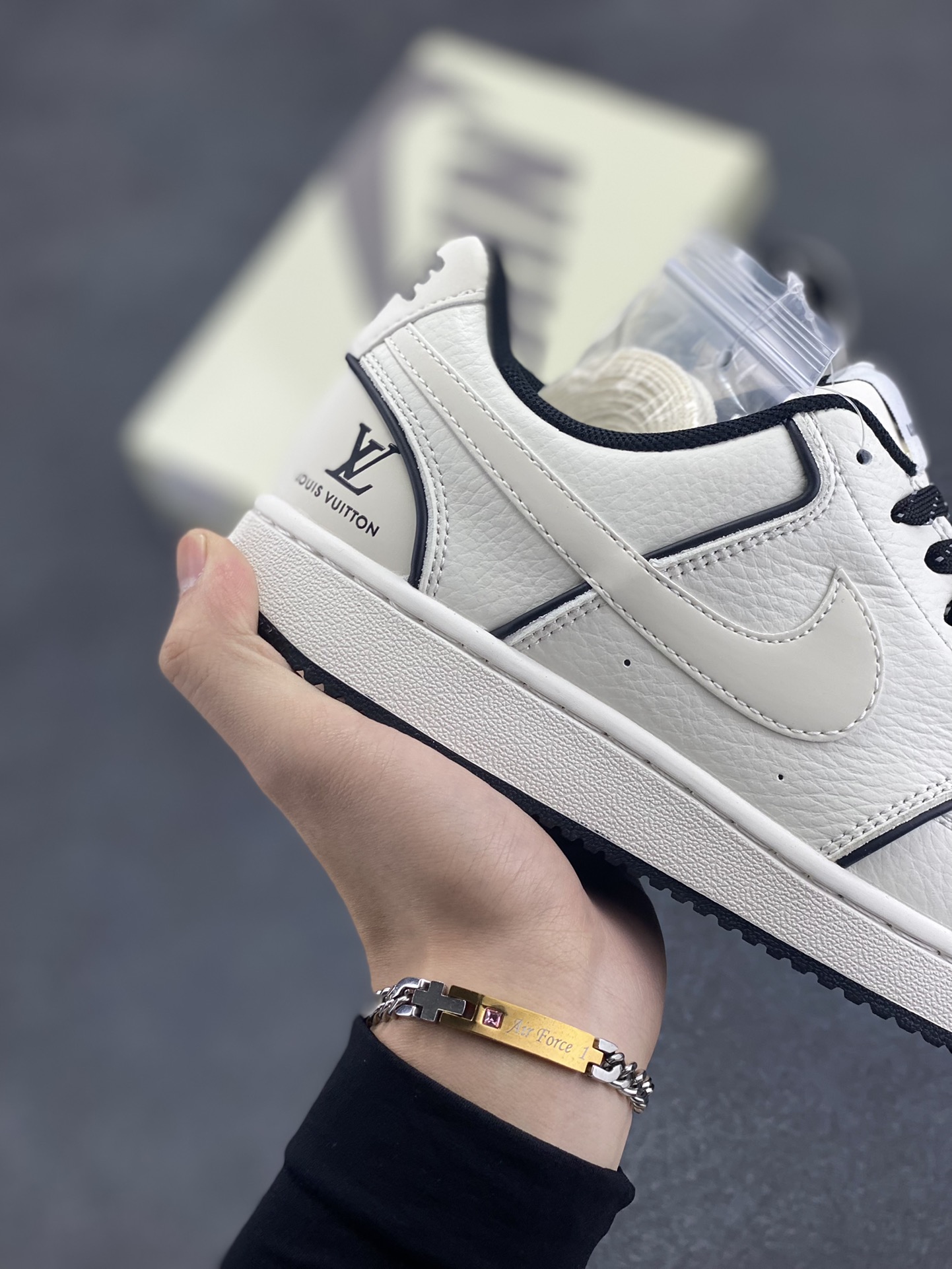 图片[6]-海外爆款 ZP订单 NIKE EBERNON Low prm 小空军低帮百搭透气休闲运动板鞋 独家头层版本 原数据独家私模大底 纯正版型 清洁度完美 货号：FD5188-121 尺码：36 36.5 37.5 38 38.5 39 40 40.5 41 42 42.5 43 44 44.5 45-选品中心