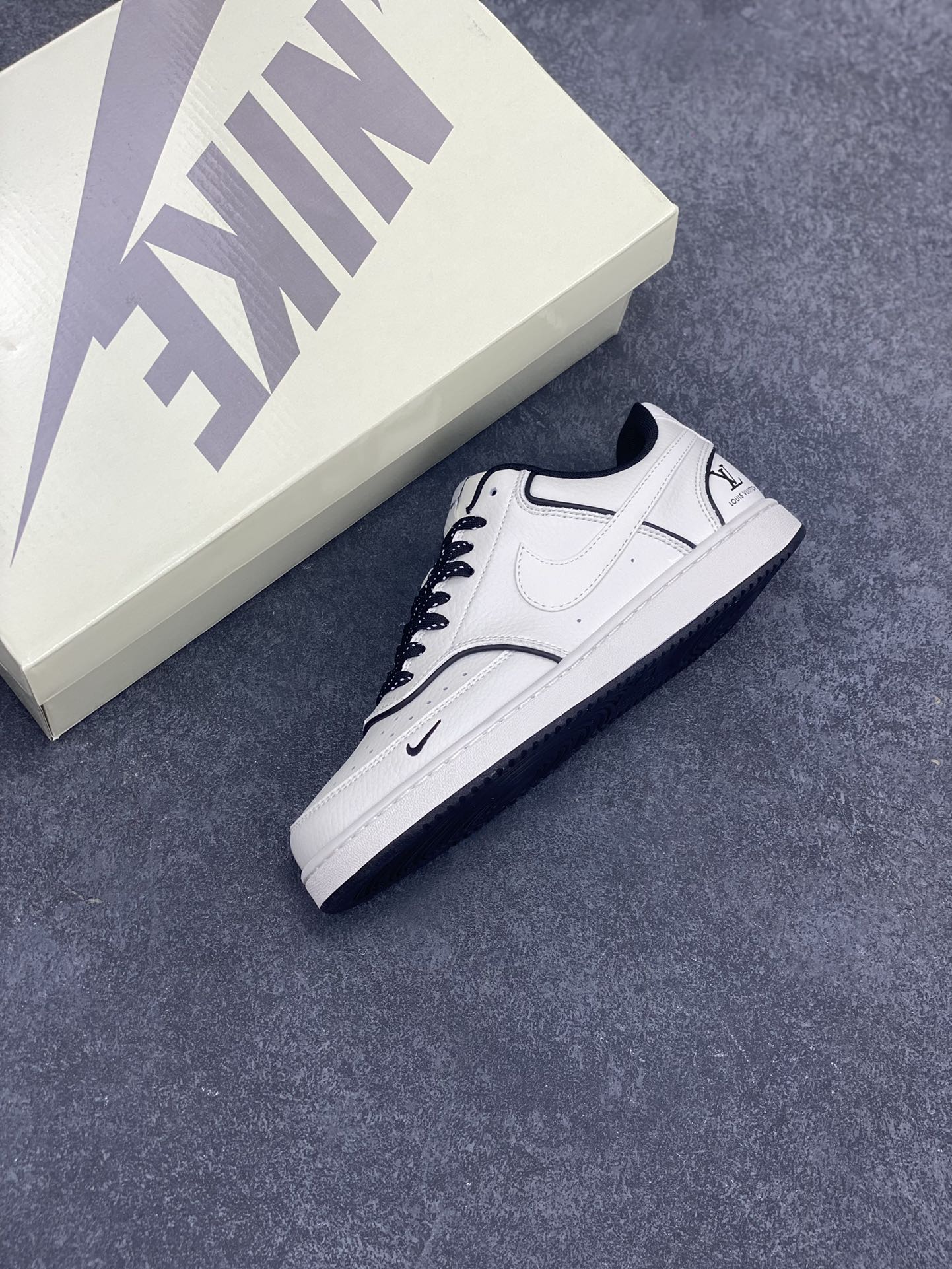 图片[7]-海外爆款 ZP订单 NIKE EBERNON Low prm 小空军低帮百搭透气休闲运动板鞋 独家头层版本 原数据独家私模大底 纯正版型 清洁度完美 货号：FD5188-121 尺码：36 36.5 37.5 38 38.5 39 40 40.5 41 42 42.5 43 44 44.5 45-选品中心