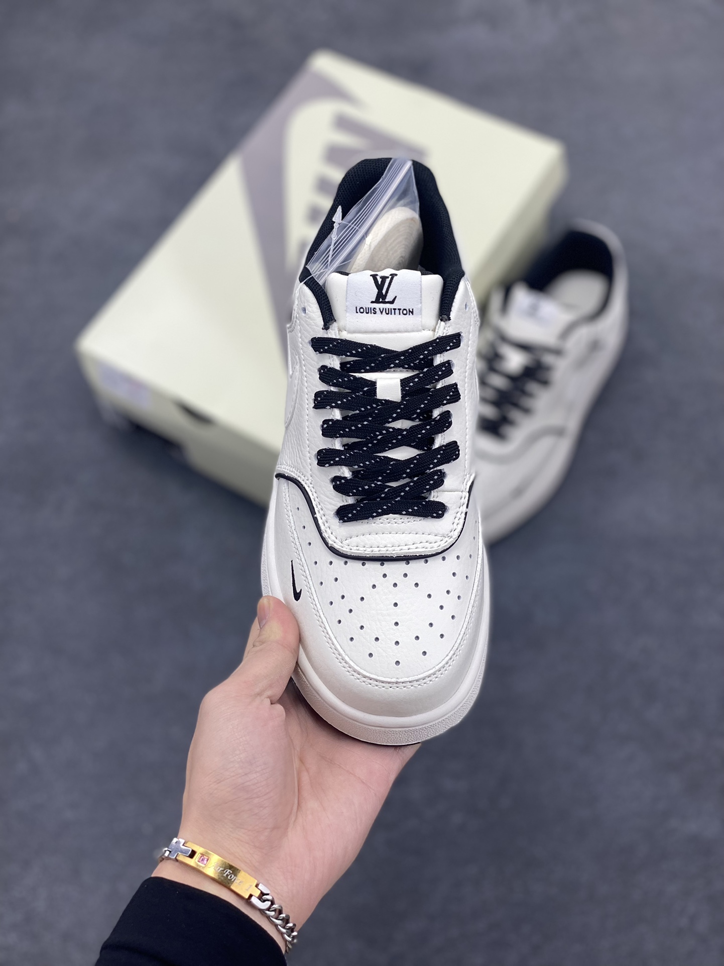 图片[2]-海外爆款 ZP订单 NIKE EBERNON Low prm 小空军低帮百搭透气休闲运动板鞋 独家头层版本 原数据独家私模大底 纯正版型 清洁度完美 货号：FD5188-121 尺码：36 36.5 37.5 38 38.5 39 40 40.5 41 42 42.5 43 44 44.5 45-选品中心